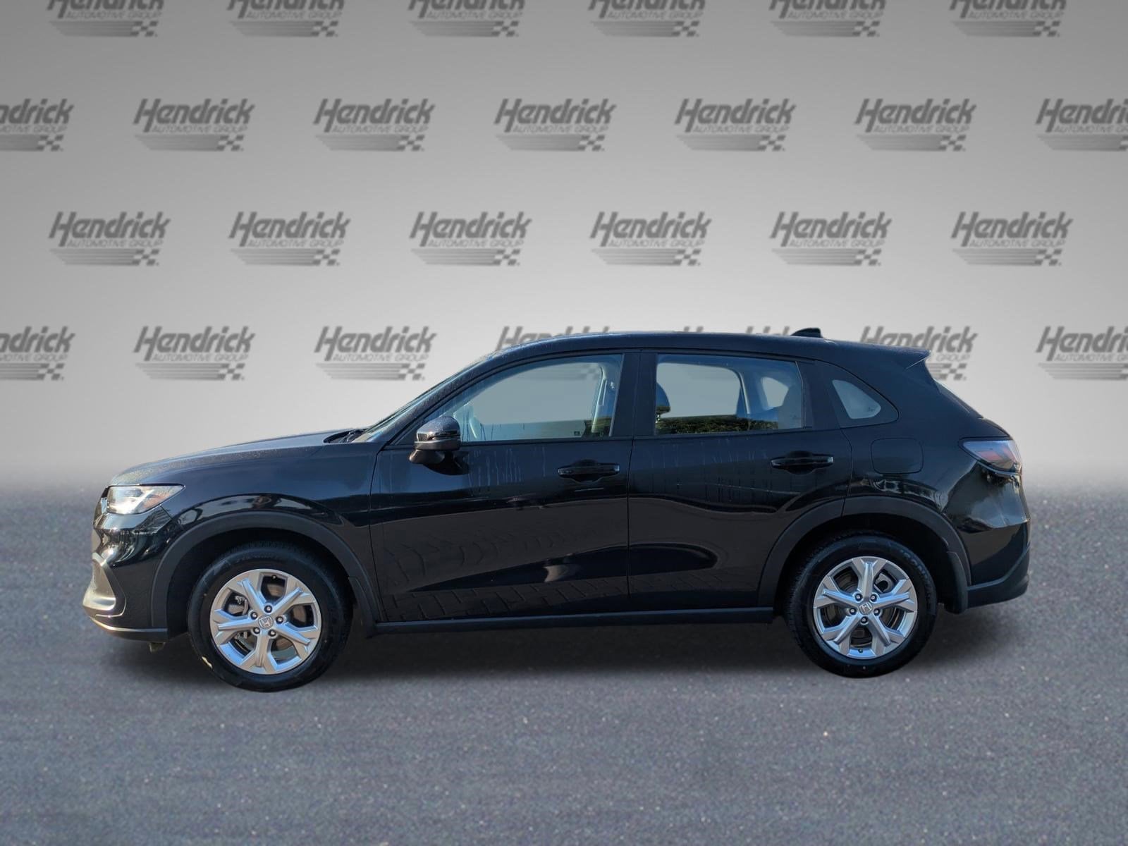 2025 Honda HR-V LX photo 3