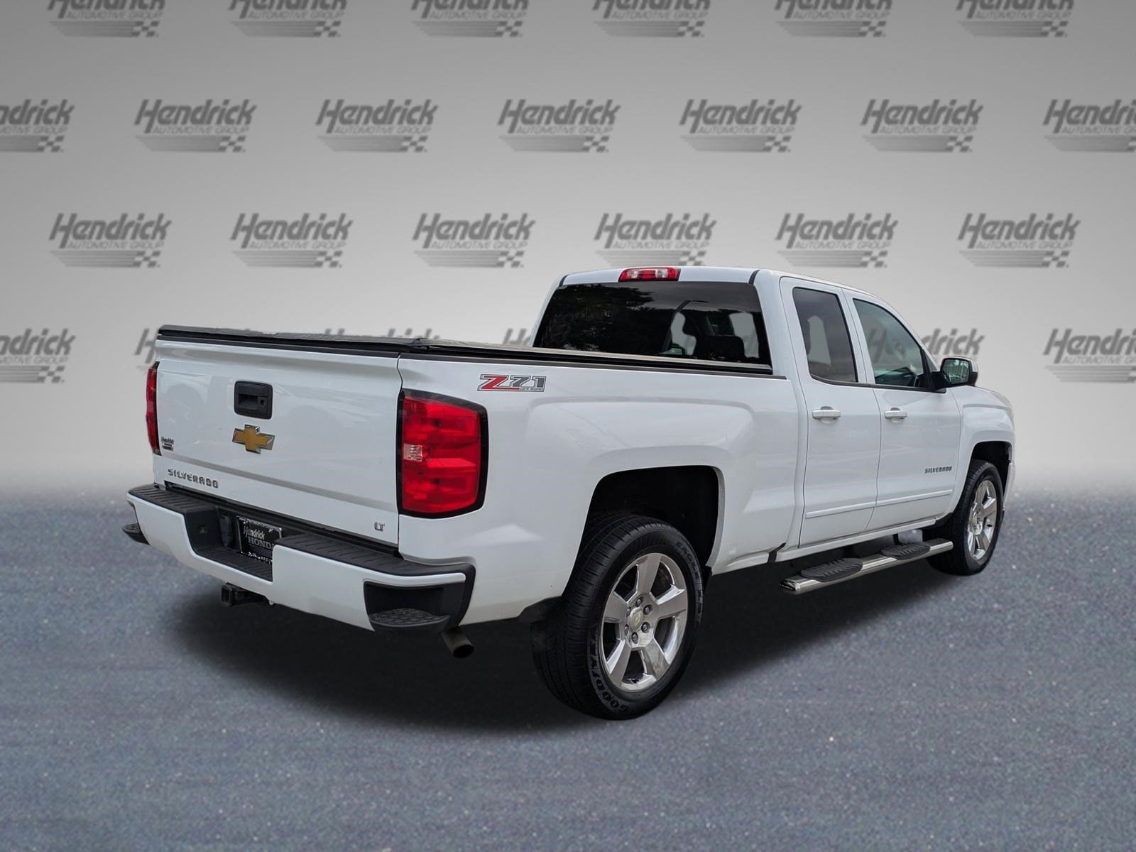 2016 Chevrolet Silverado 1500 LT photo 4