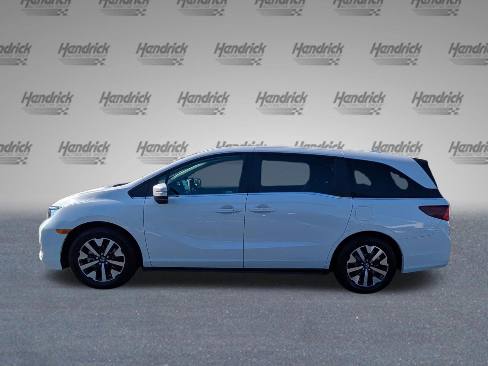 2026 Honda Odyssey EX-L photo 3