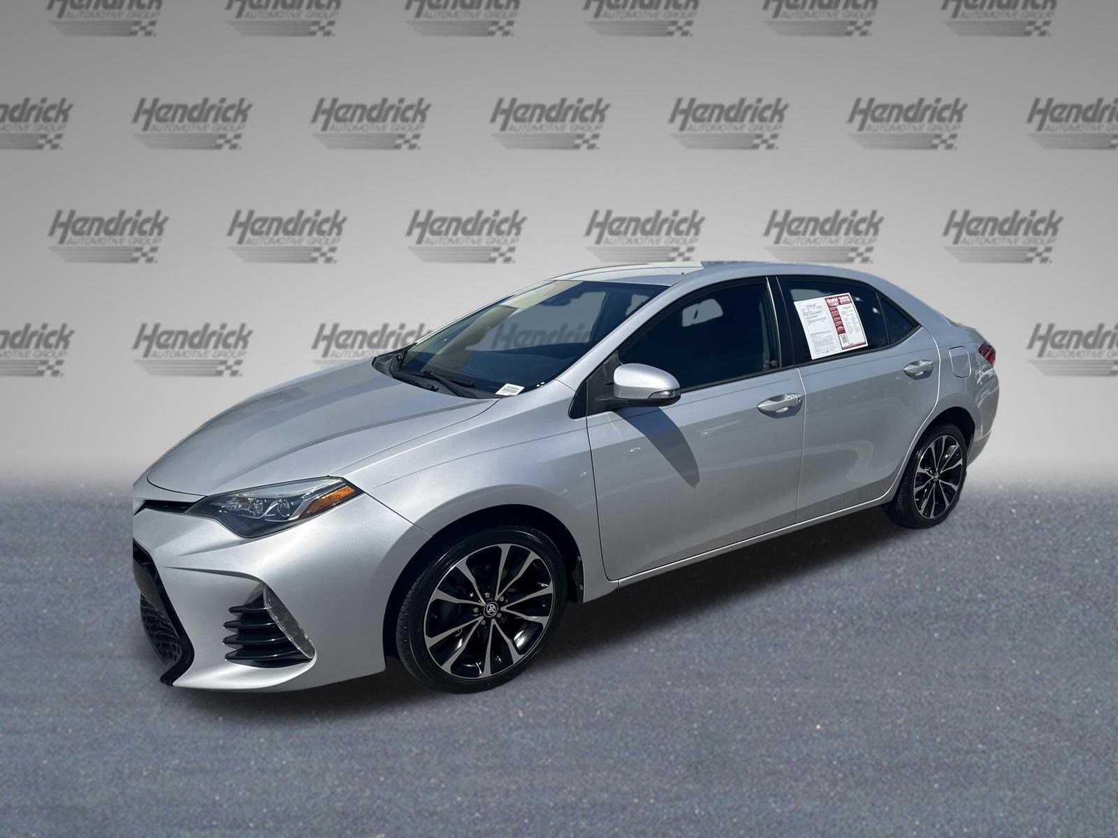 2018 Toyota Corolla SE photo 3