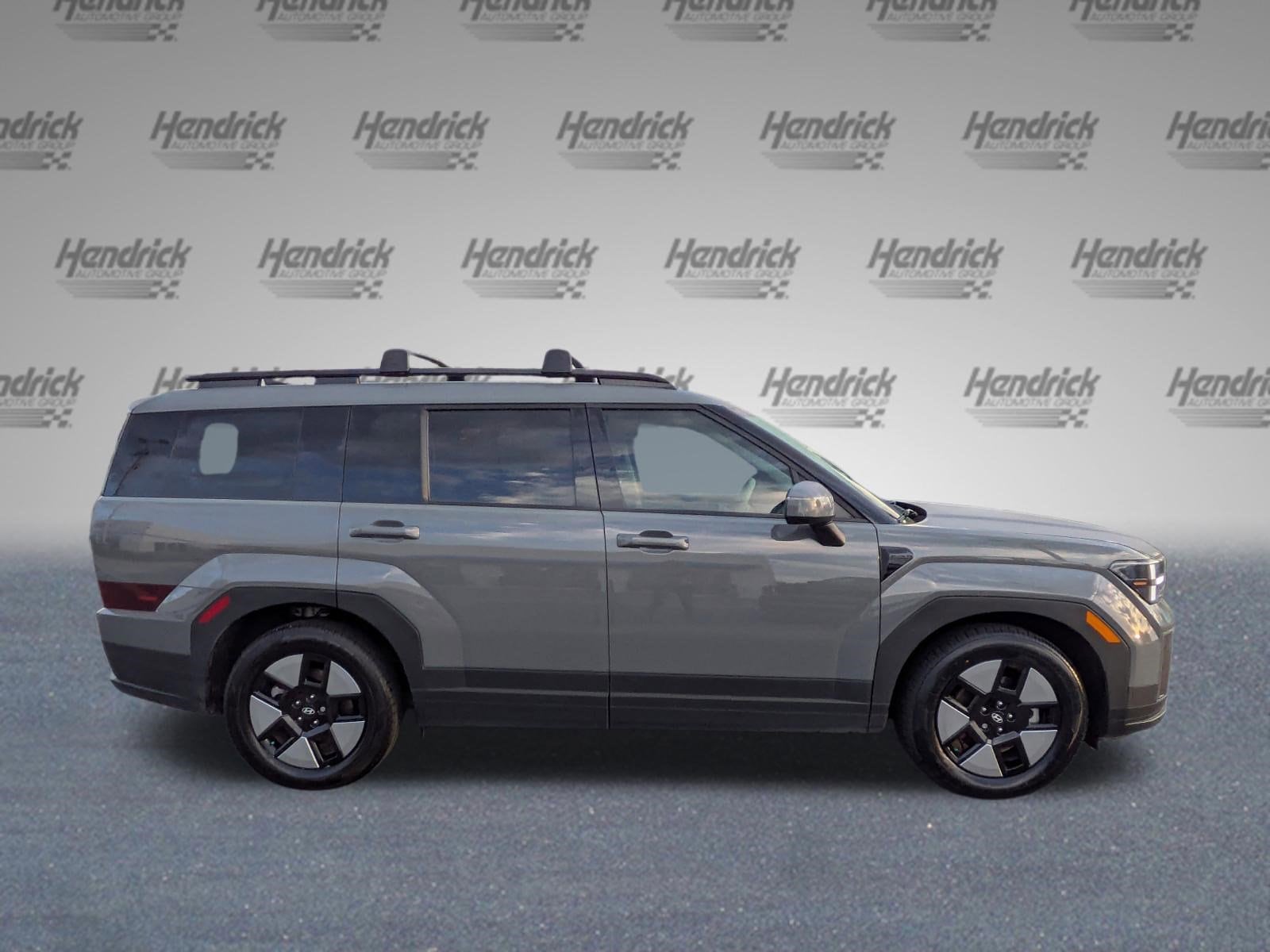 2025 Hyundai Santa Fe Hybrid SEL photo 2