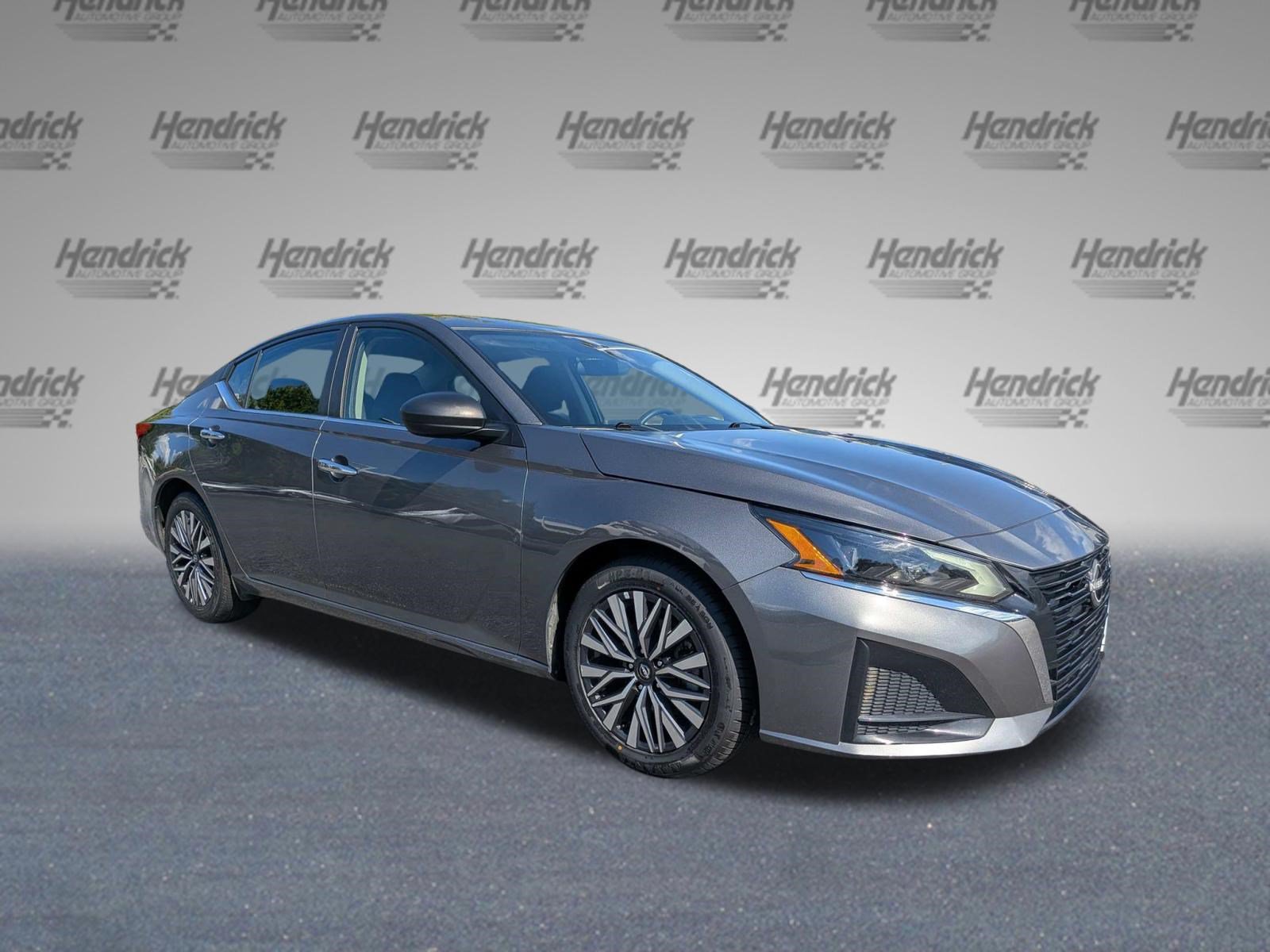Used 2025 Nissan Altima SV Sedan