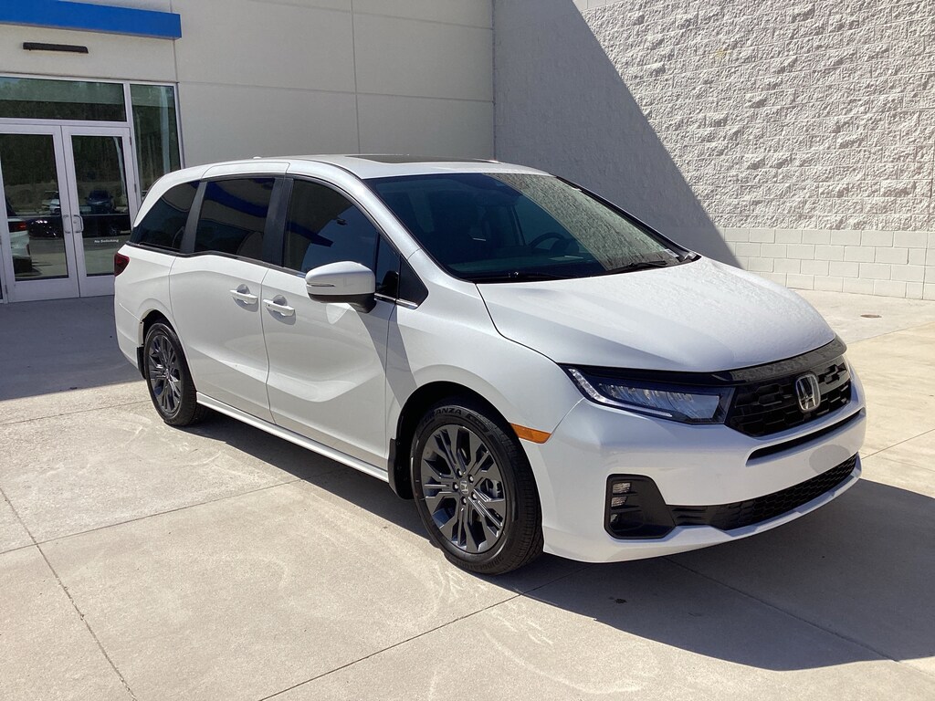 New 2026 Honda Odyssey Touring Minivan
