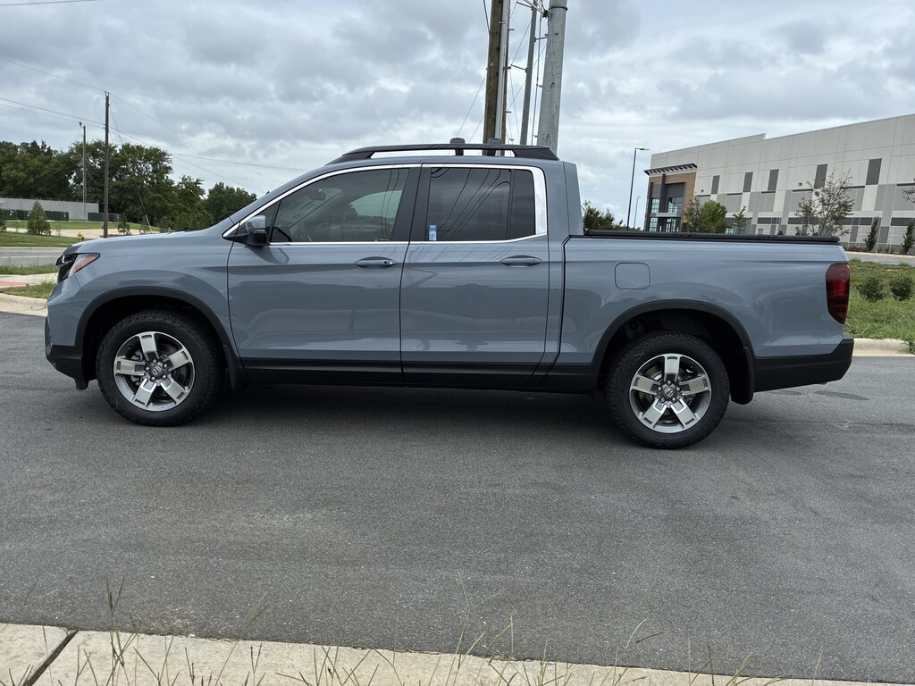 New 2026 Honda Ridgeline RTL Pickup
