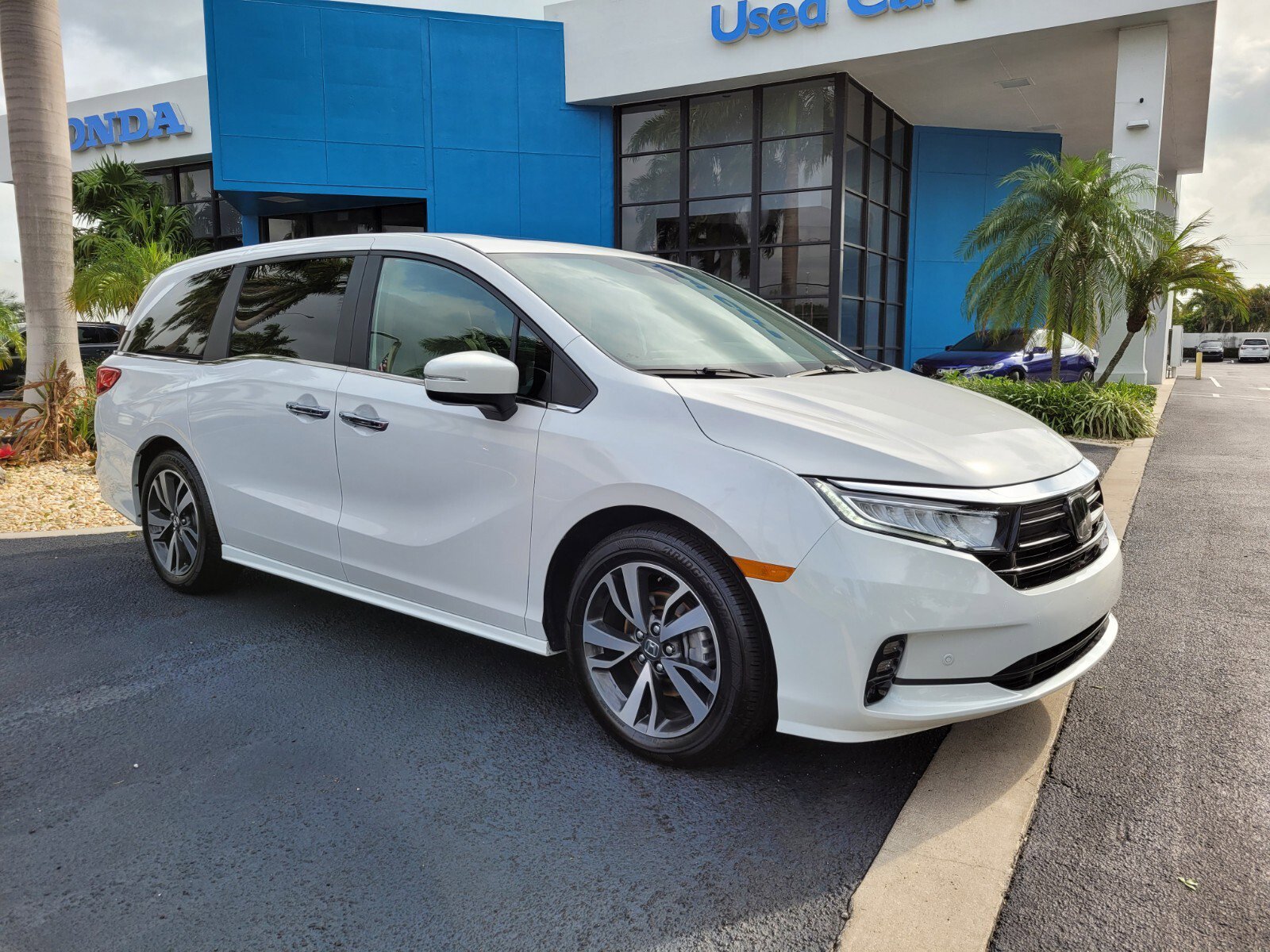 Certified 2024 Honda Odyssey Touring with VIN 5FNRL6H84RB037742 for sale in Pompano Beach, FL