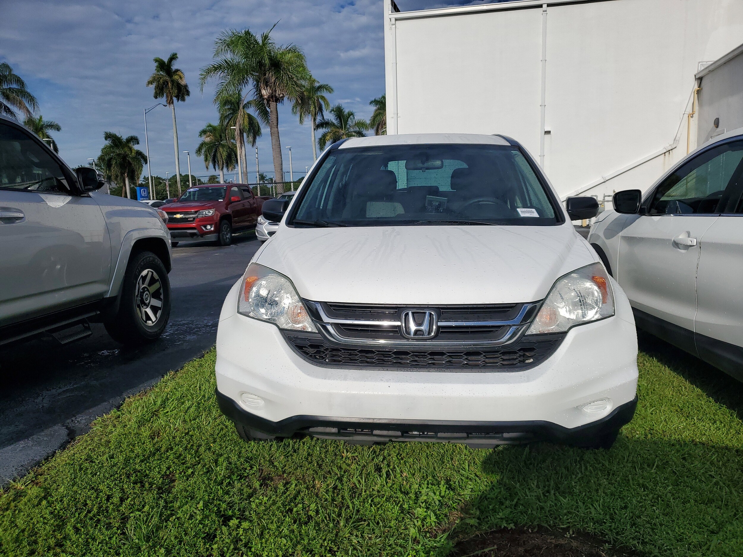 2011 Honda CR-V LX photo 2