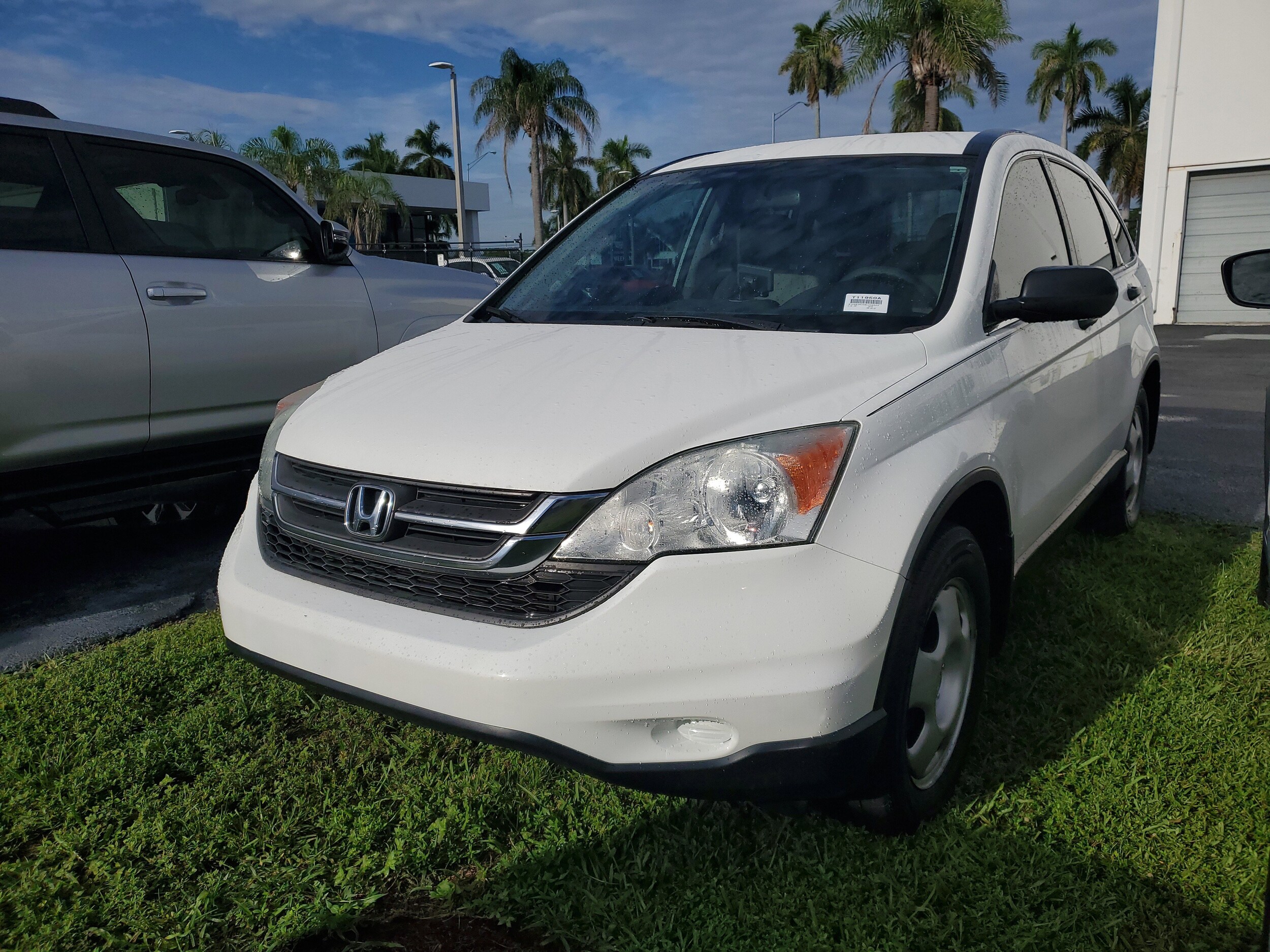 2011 Honda CR-V LX photo 3