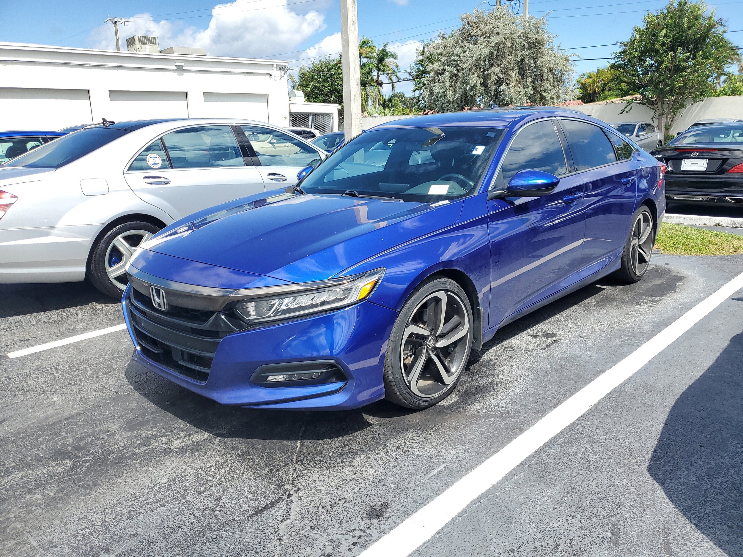 2018 Honda Accord Sport 1.5T photo 2