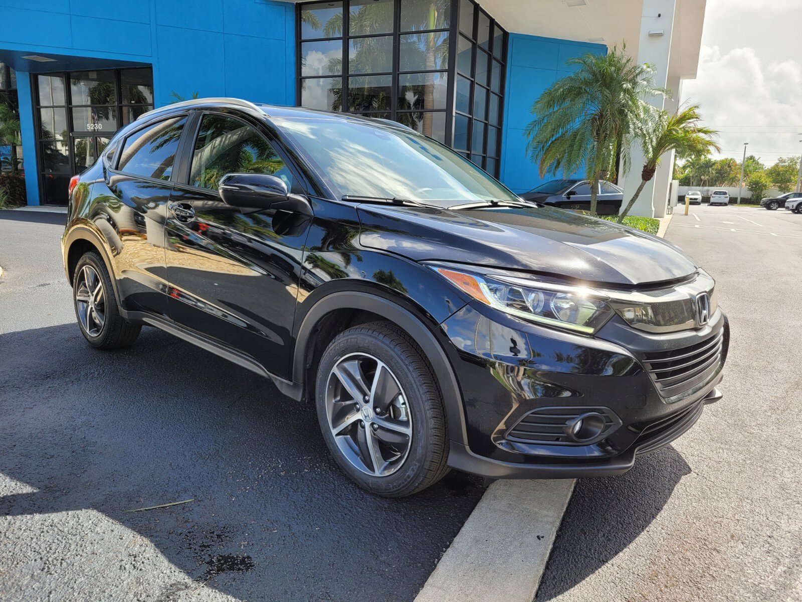 Used 2022 Honda HR-V EX with VIN 3CZRU5H58NM710030 for sale in Pompano Beach, FL