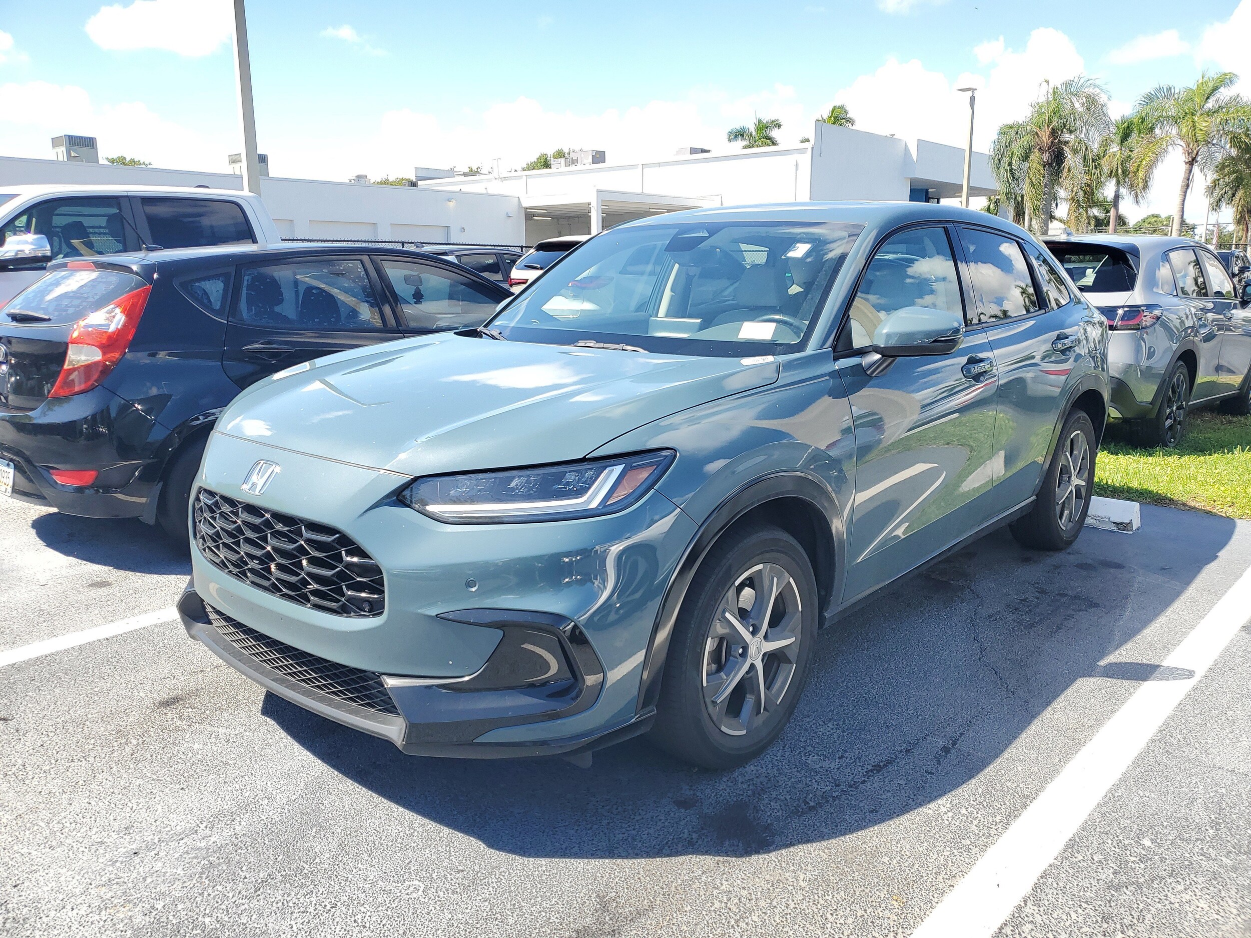 2023 Honda HR-V EX-L photo 2