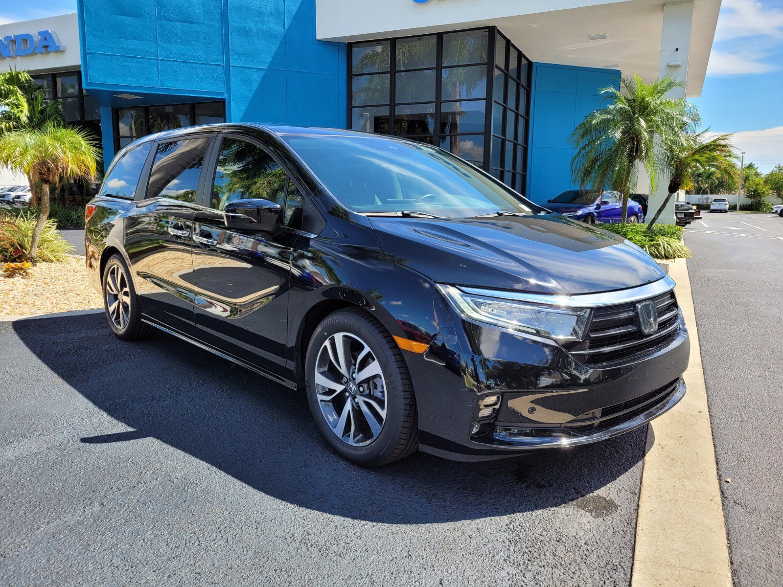 Certified 2022 Honda Odyssey Touring with VIN 5FNRL6H8XNB015867 for sale in Pompano Beach, FL