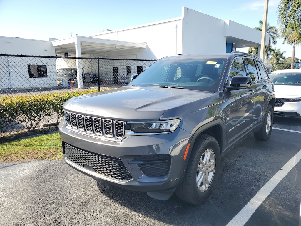 Used 2024 Jeep Grand Cherokee Laredo SUV