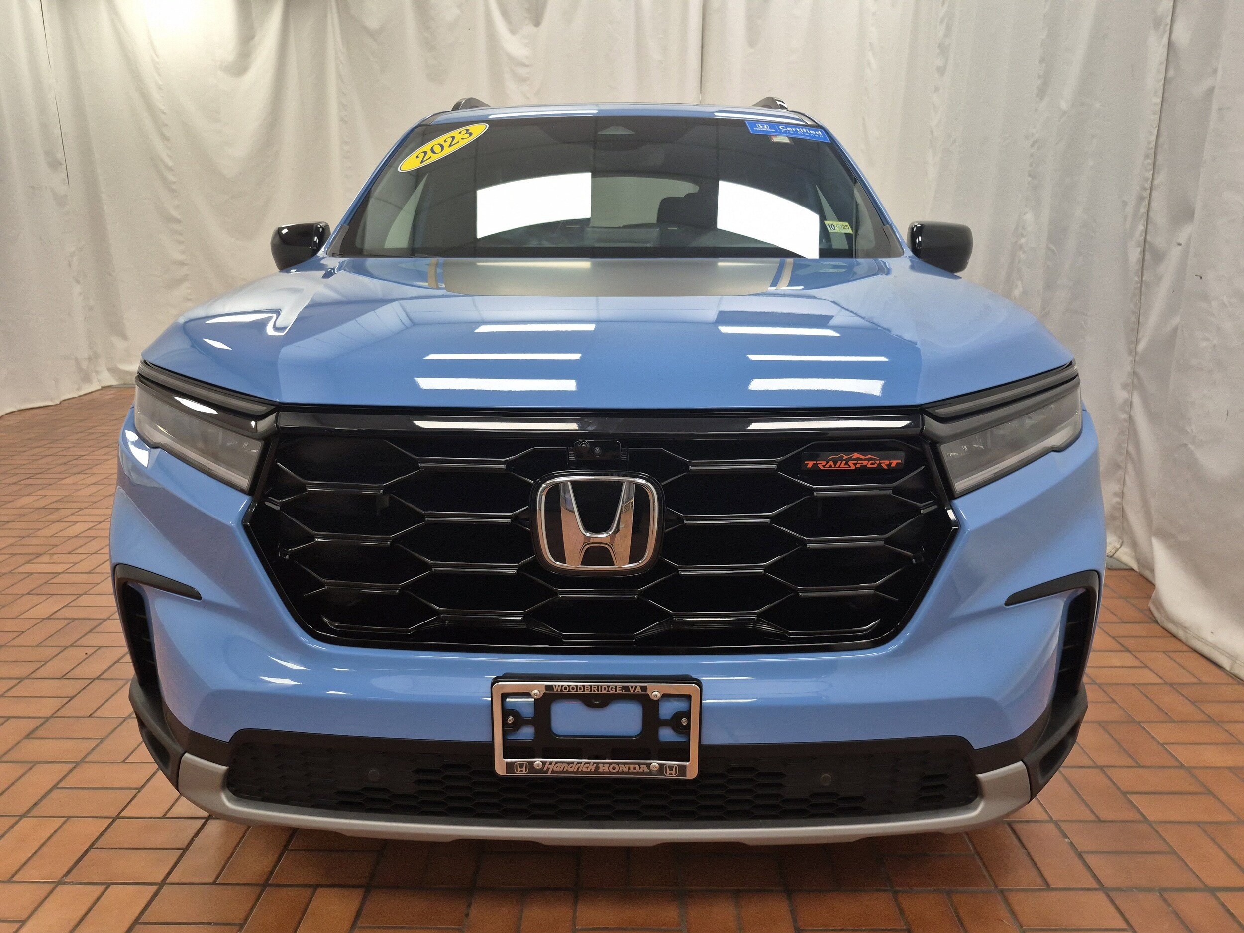 2023 Honda Pilot TrailSport photo 3