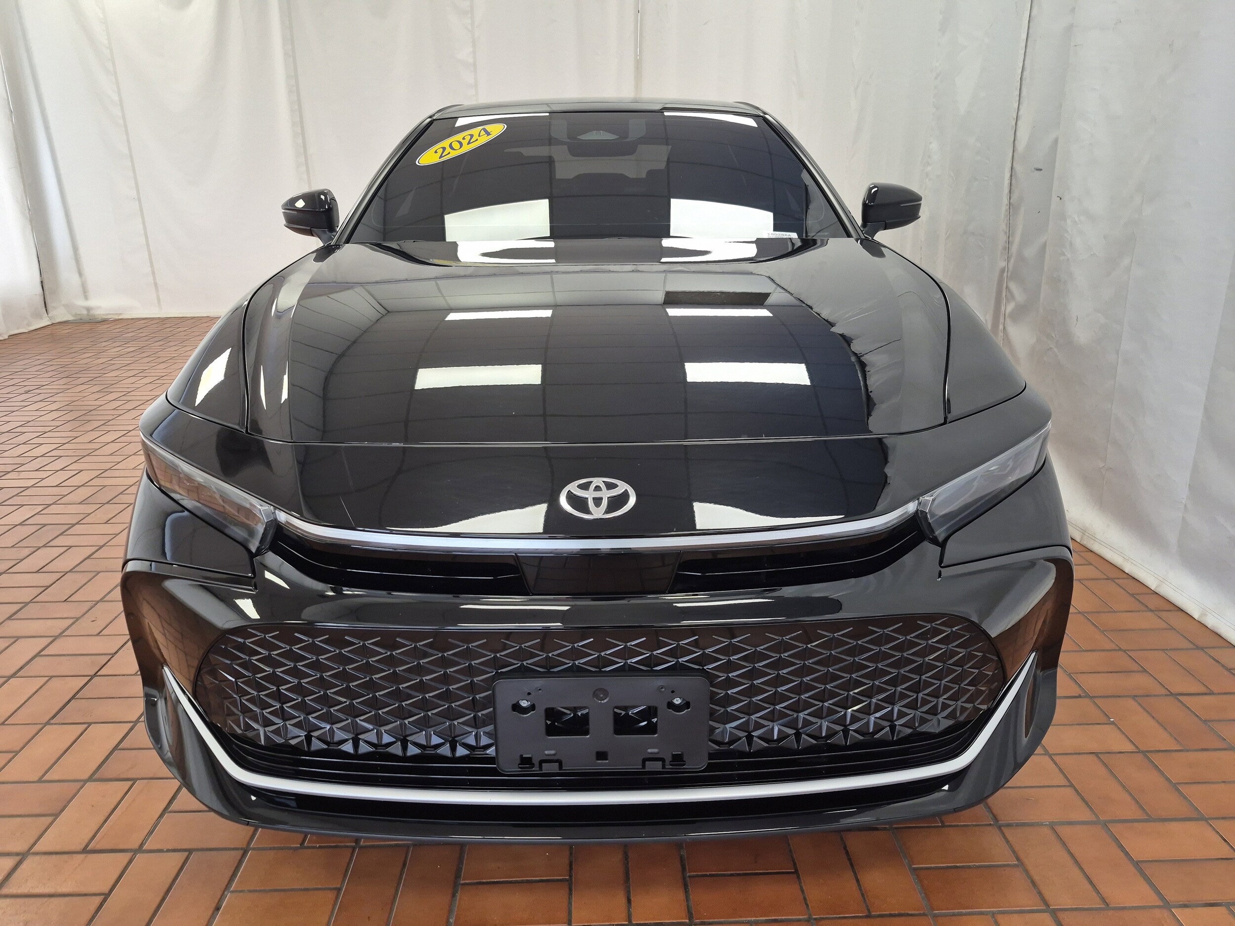 2024 Toyota Crown photo 2