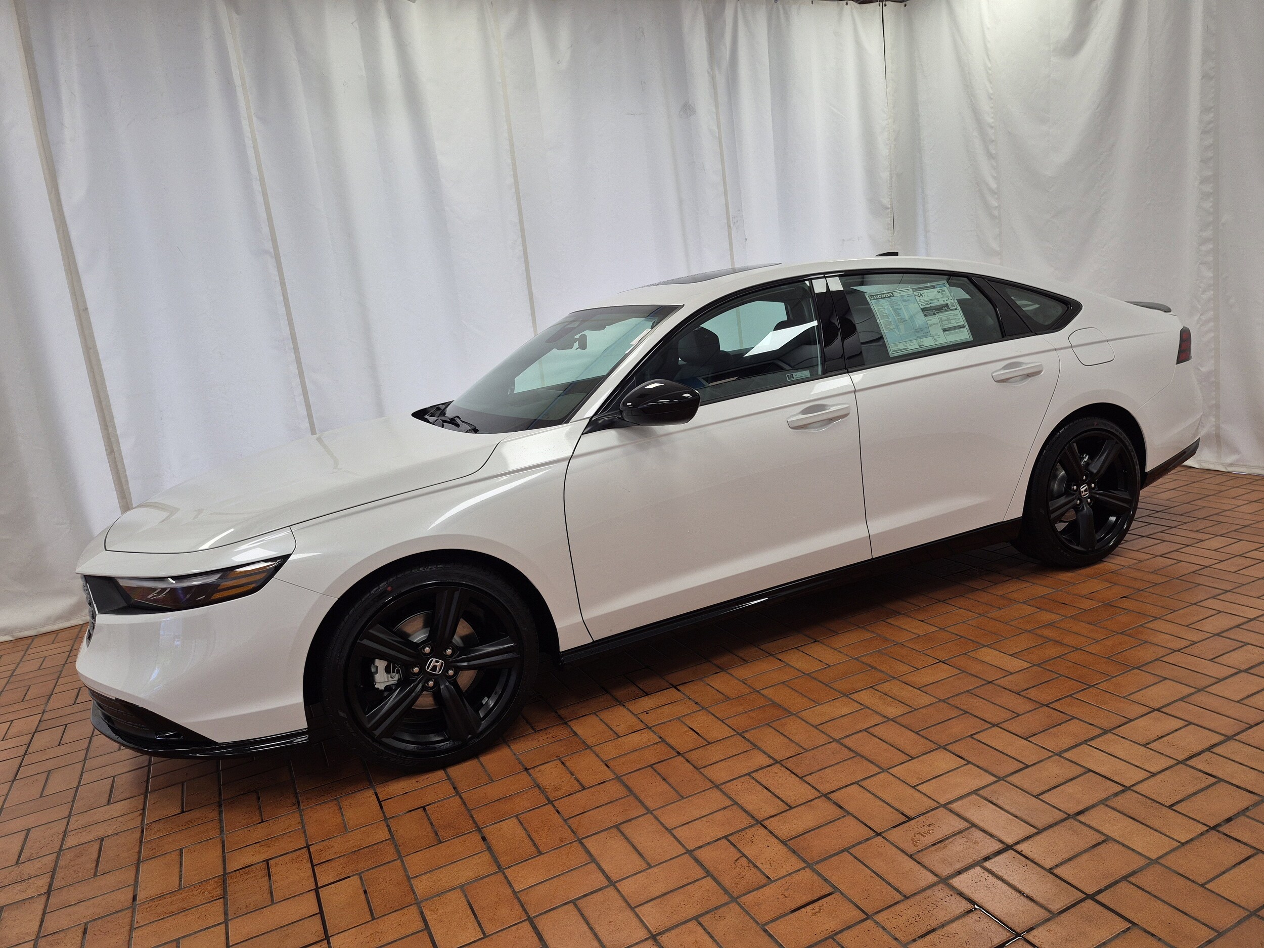 2025 Honda Accord Hybrid Sport-L photo 2
