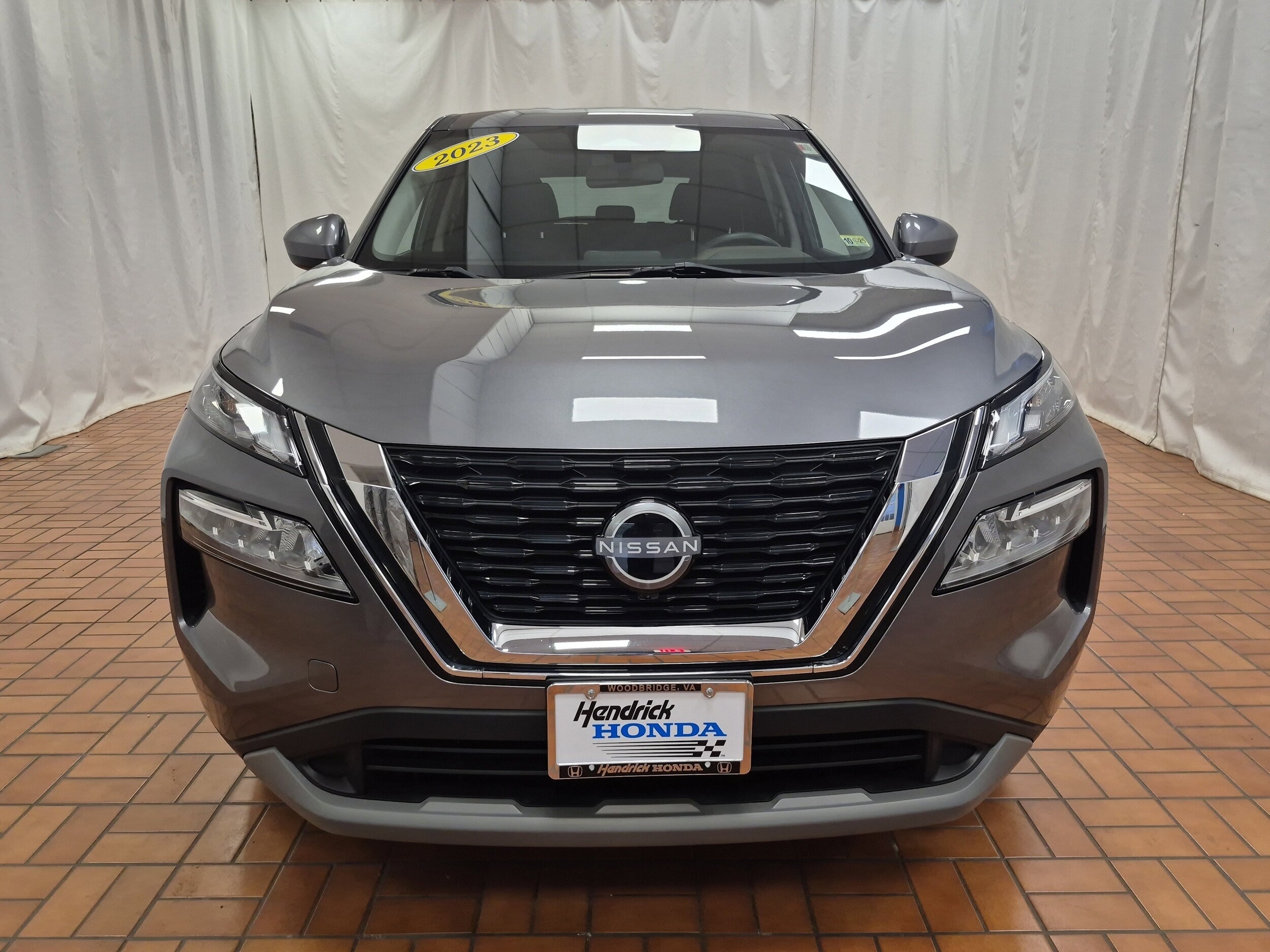 2023 Nissan Rogue SV photo 2