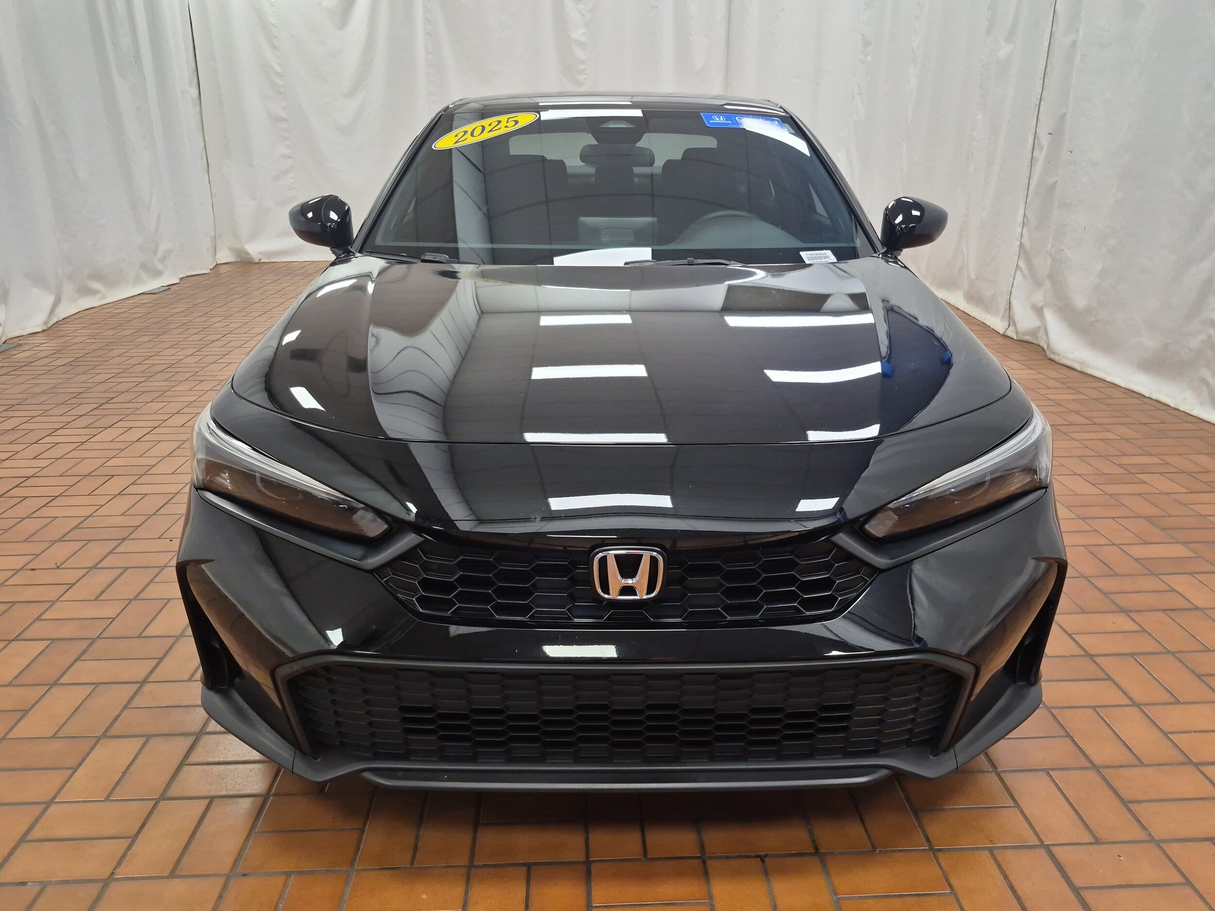 2025 Honda Civic Sport photo 2