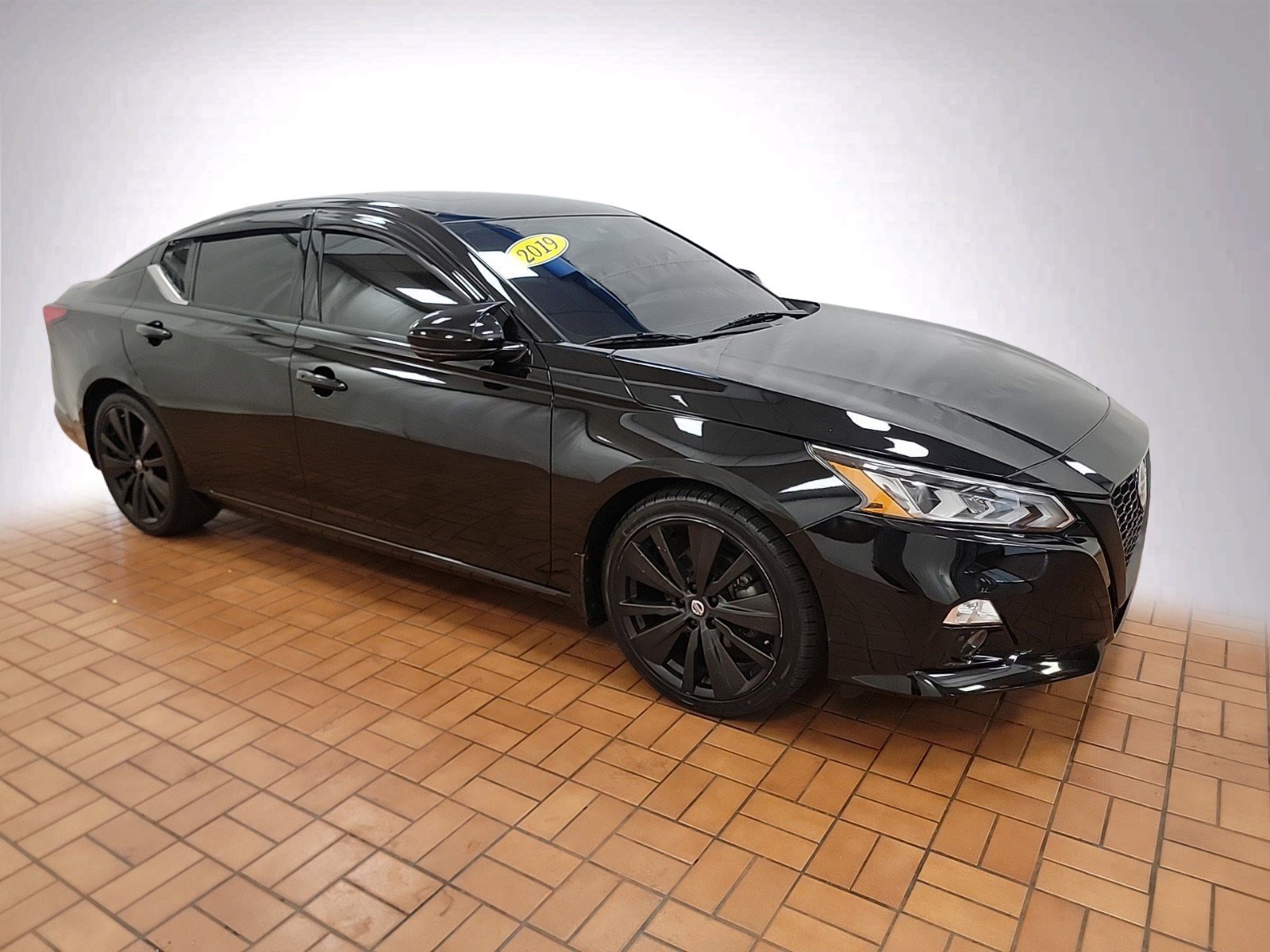 Used 2019 Nissan Altima Platinum with VIN 1N4BL4FV2KC218992 for sale in Woodbridge, VA