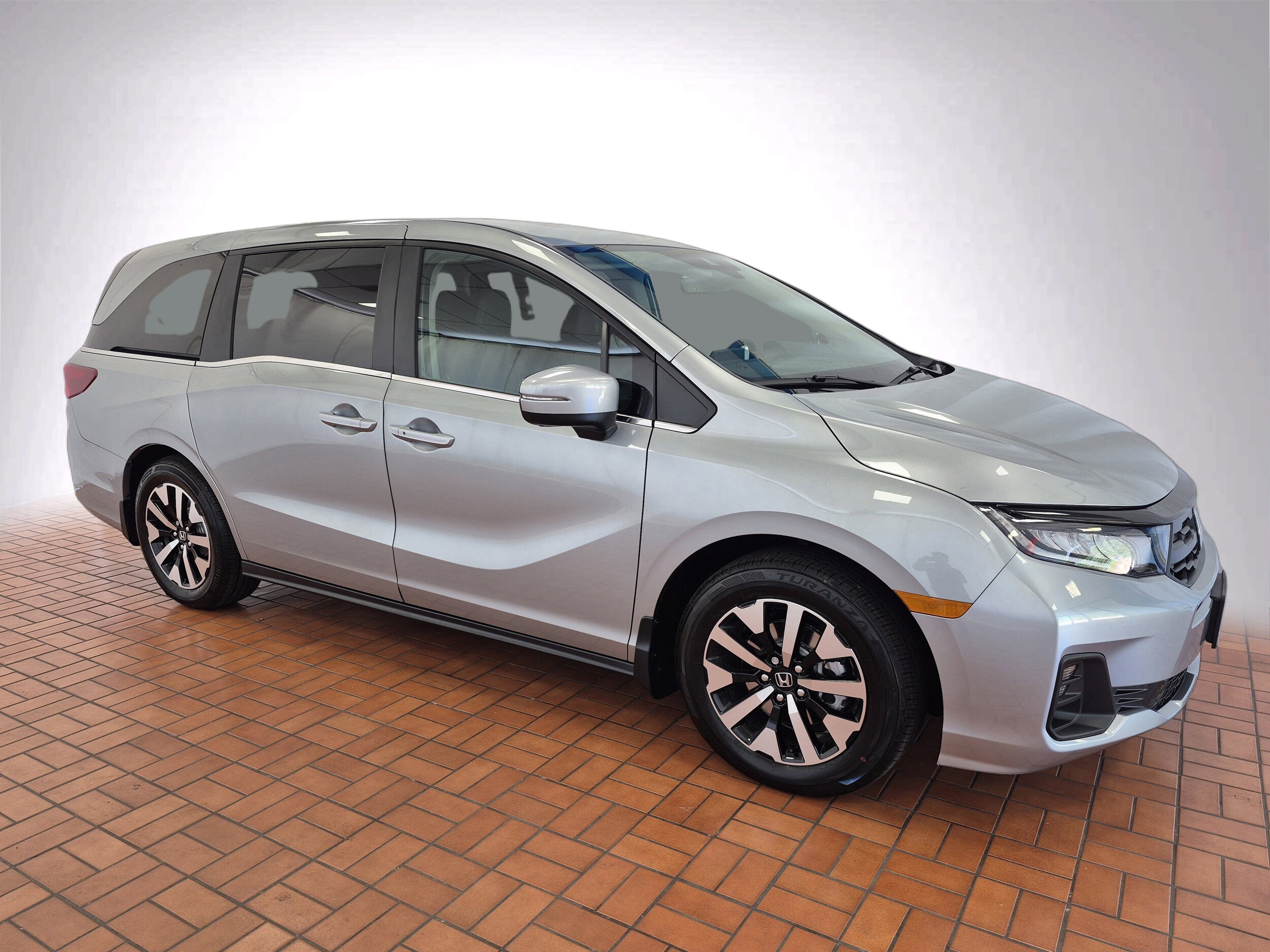 2026 Honda Odyssey EX-L photo 2