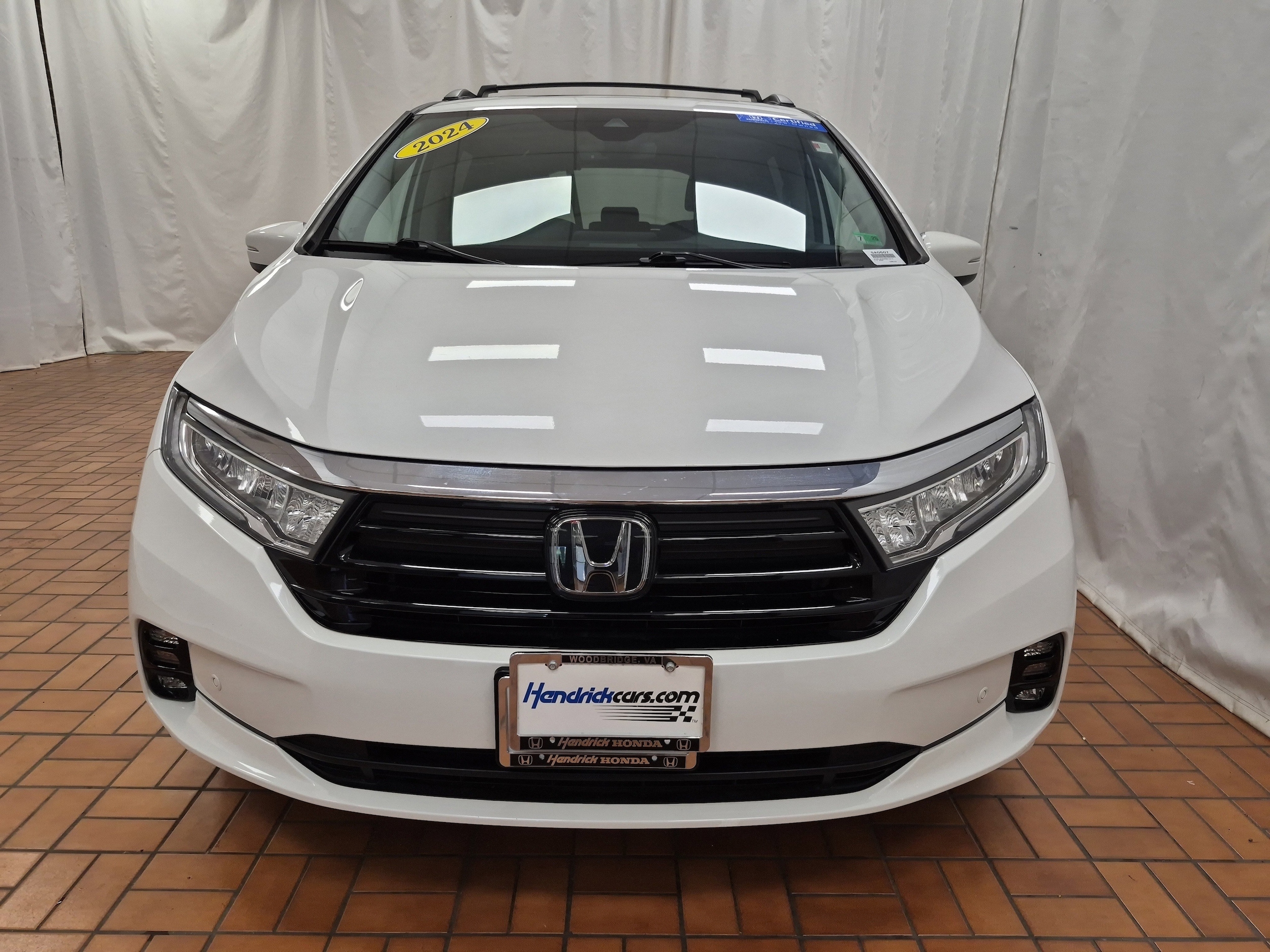 2024 Honda Odyssey Touring photo 4