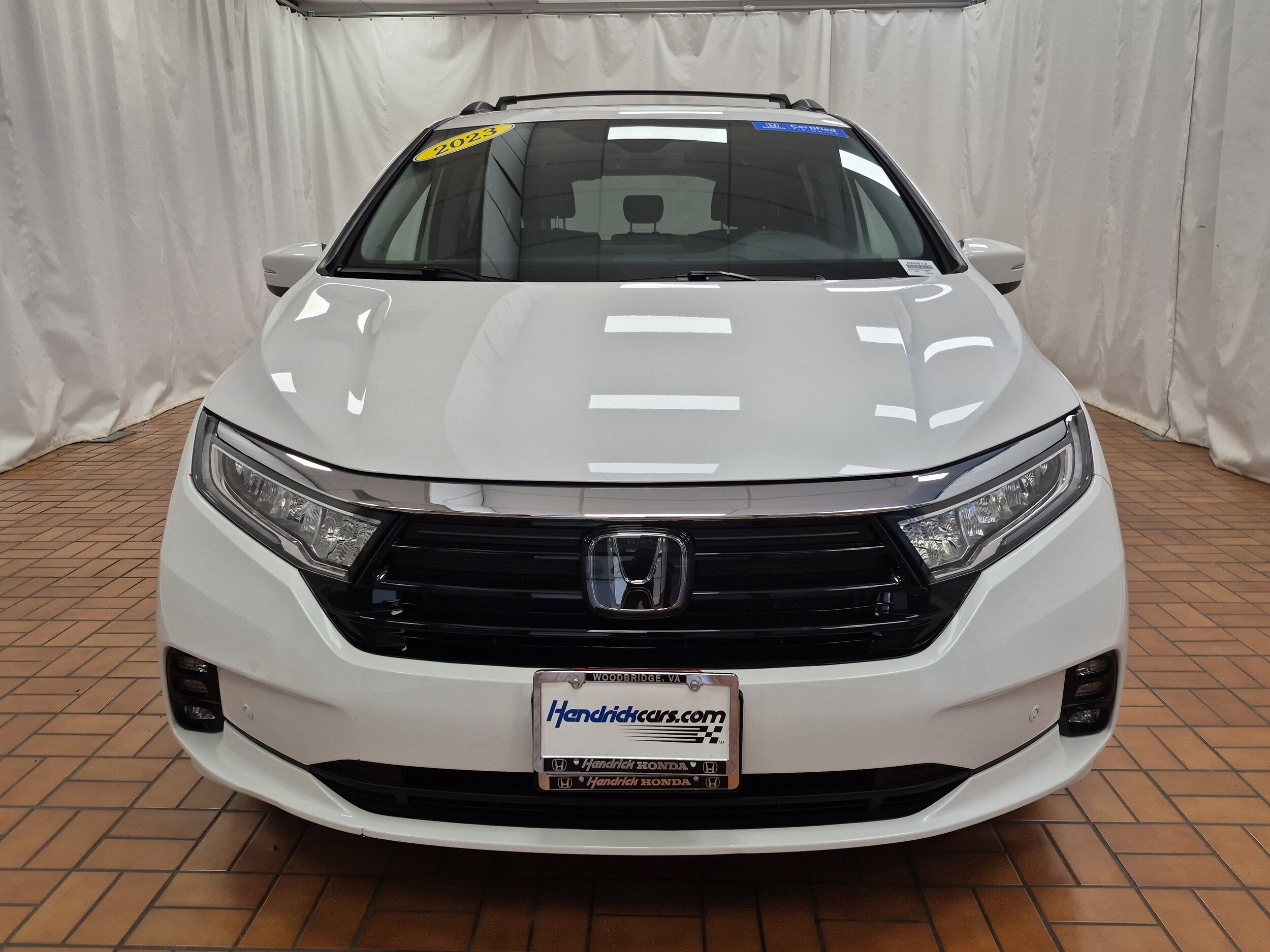 2023 Honda Odyssey Touring photo 3