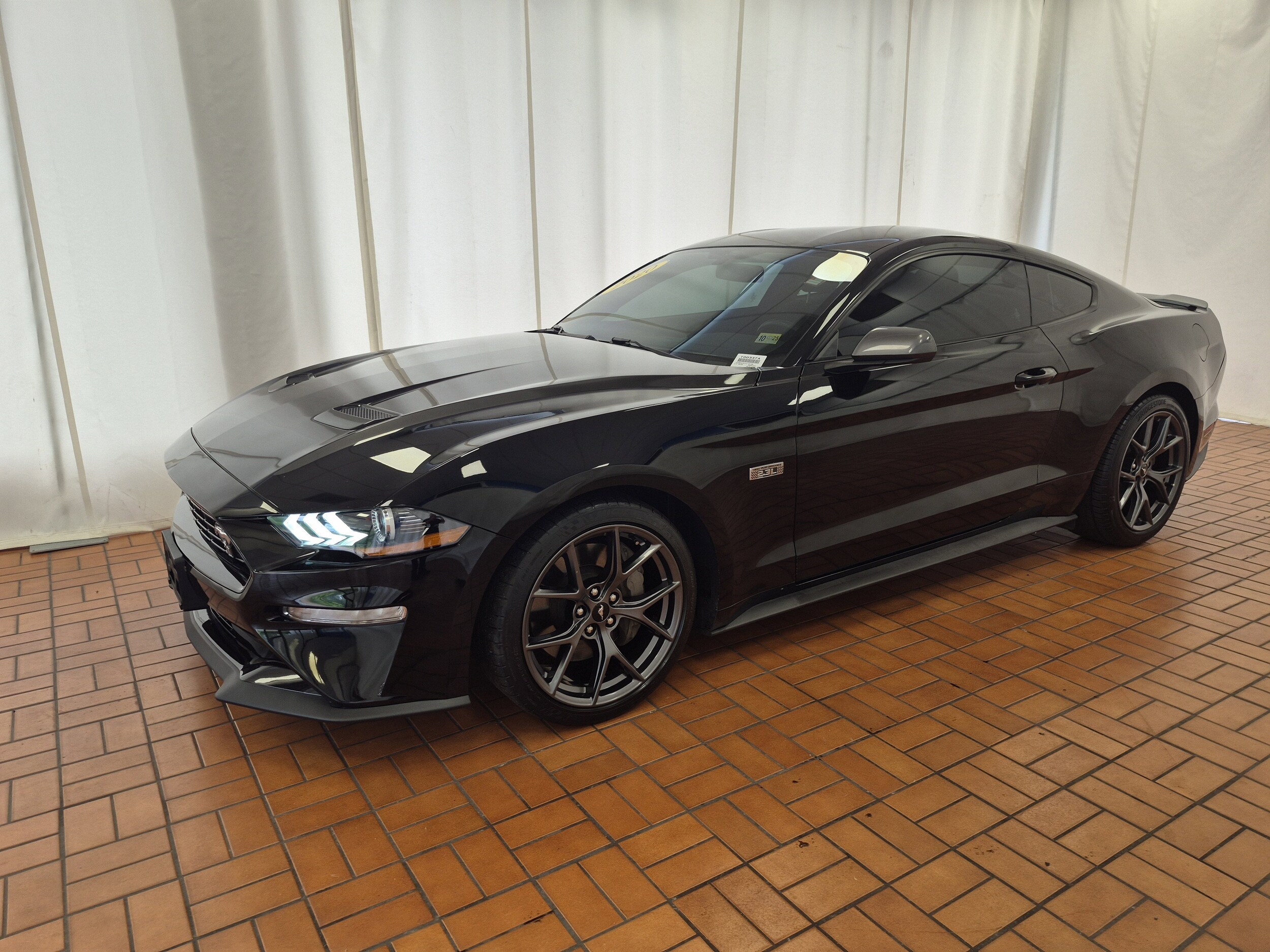 2020 Ford Mustang EcoBoost photo 3