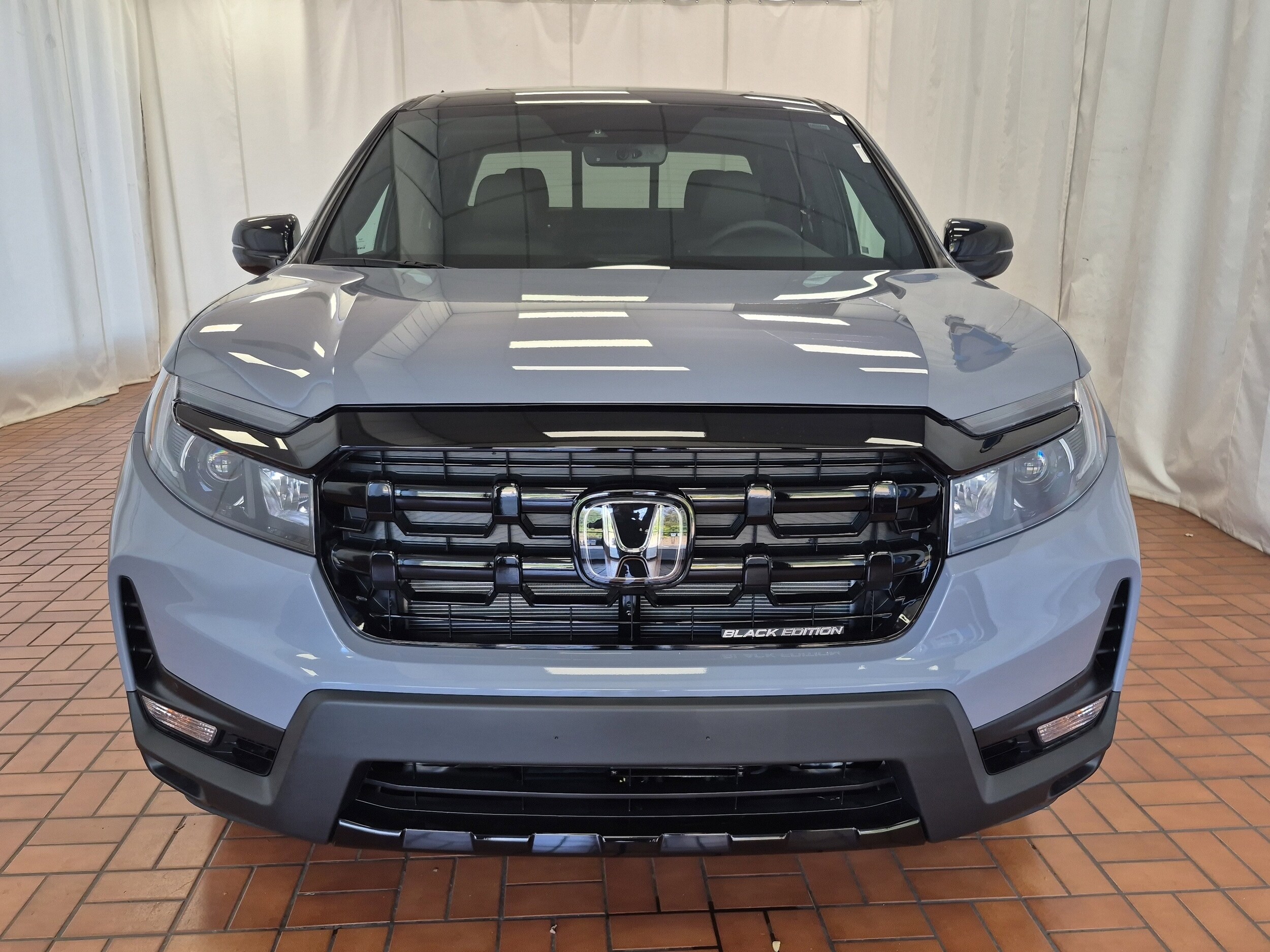 2026 Honda Ridgeline Black Edition photo 2