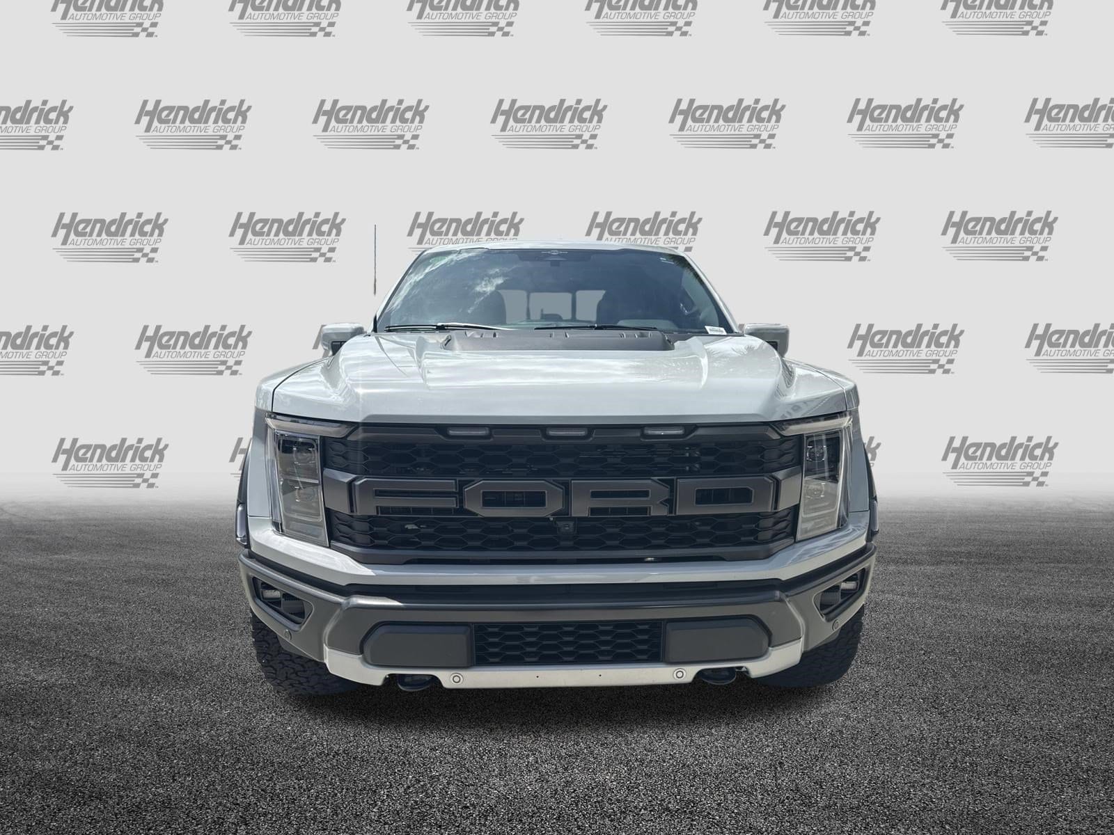 2023 Ford F-150 Raptor photo 2