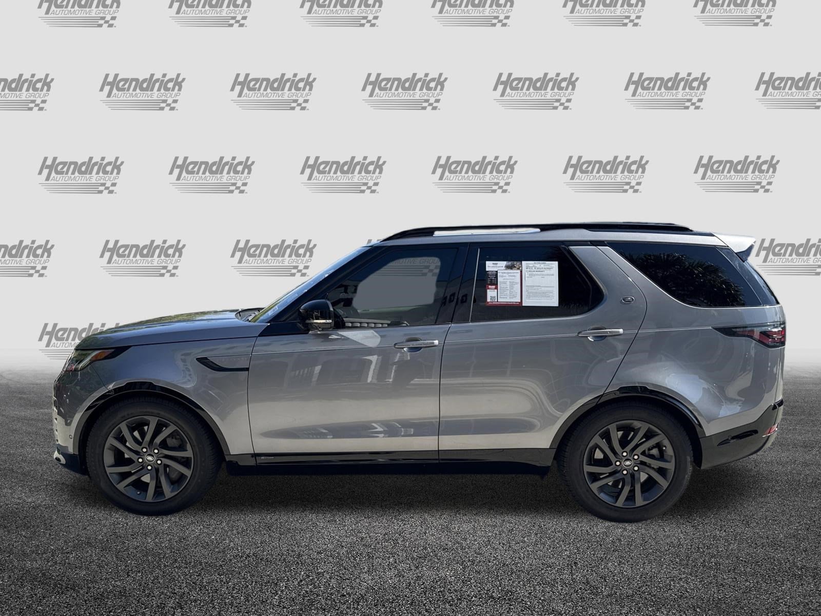 2021 Land Rover Discovery S R-Dynamic photo 5