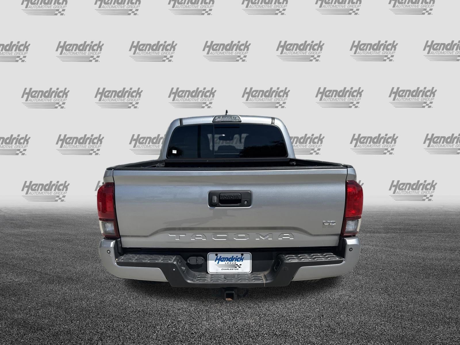 2018 Toyota Tacoma TRD Sport photo 3