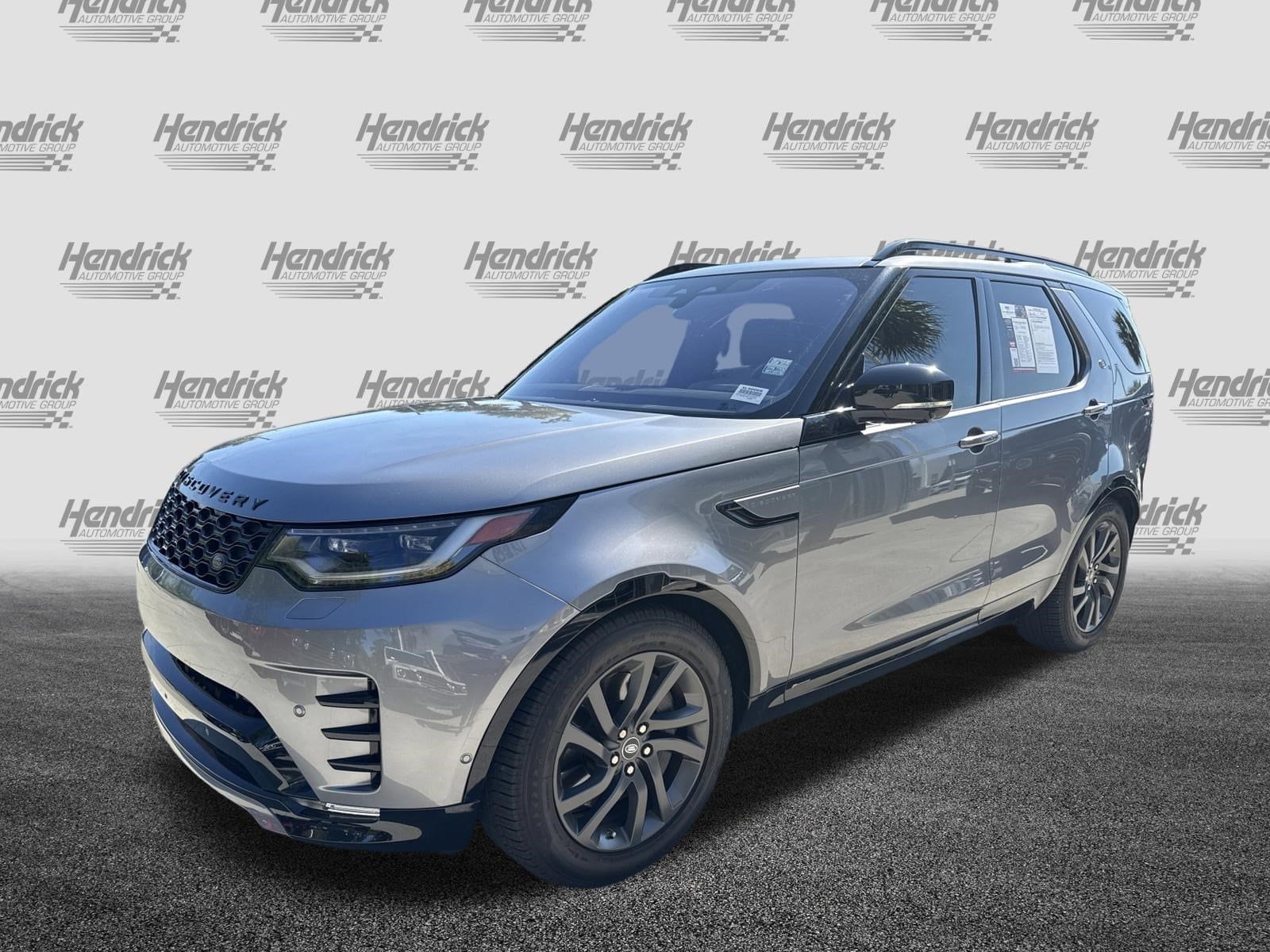 2021 Land Rover Discovery S R-Dynamic photo 4