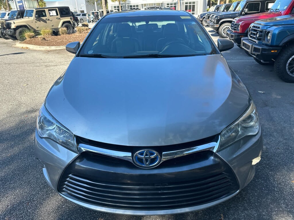 Used 2016 Toyota Camry XLE Sedan