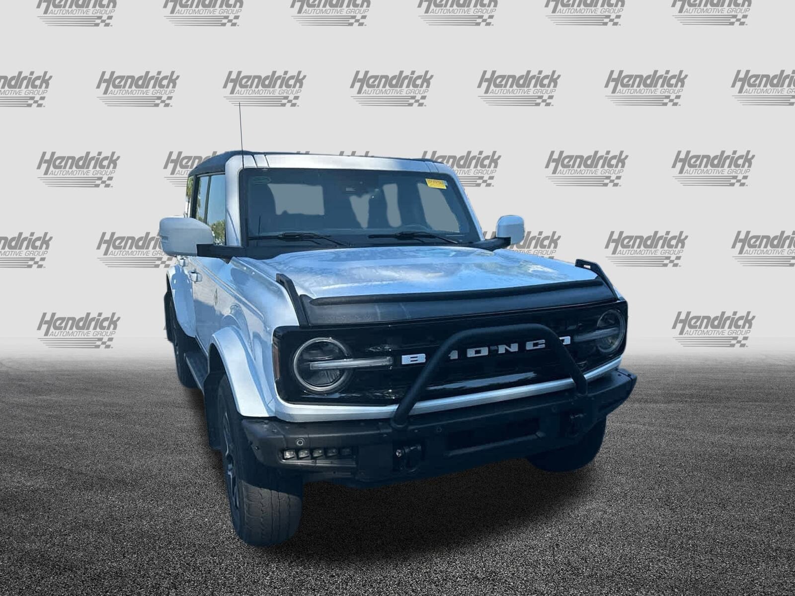 2023 Ford Bronco Outer Banks photo 2