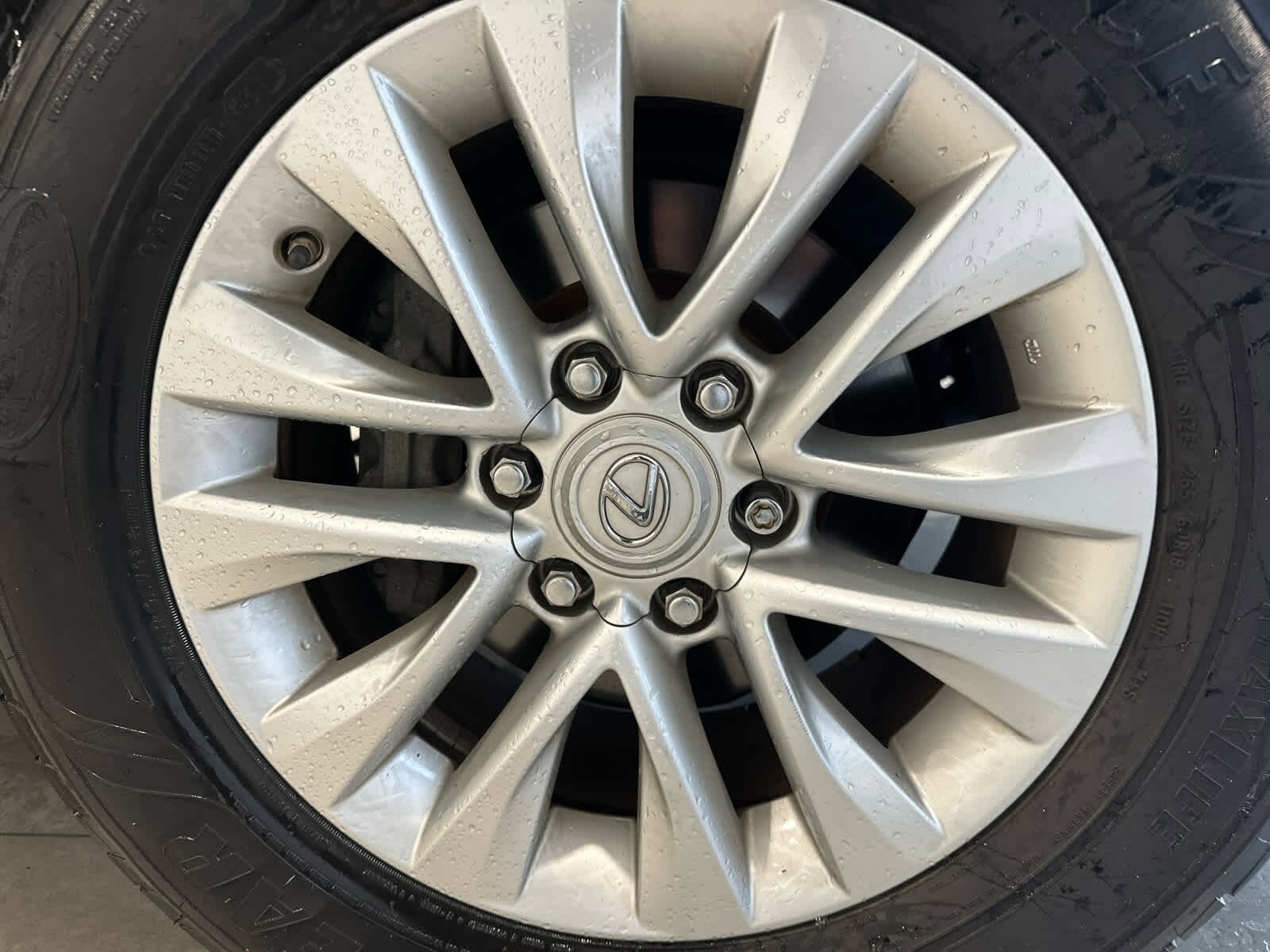 2021 Lexus GX 460 Premium photo 3