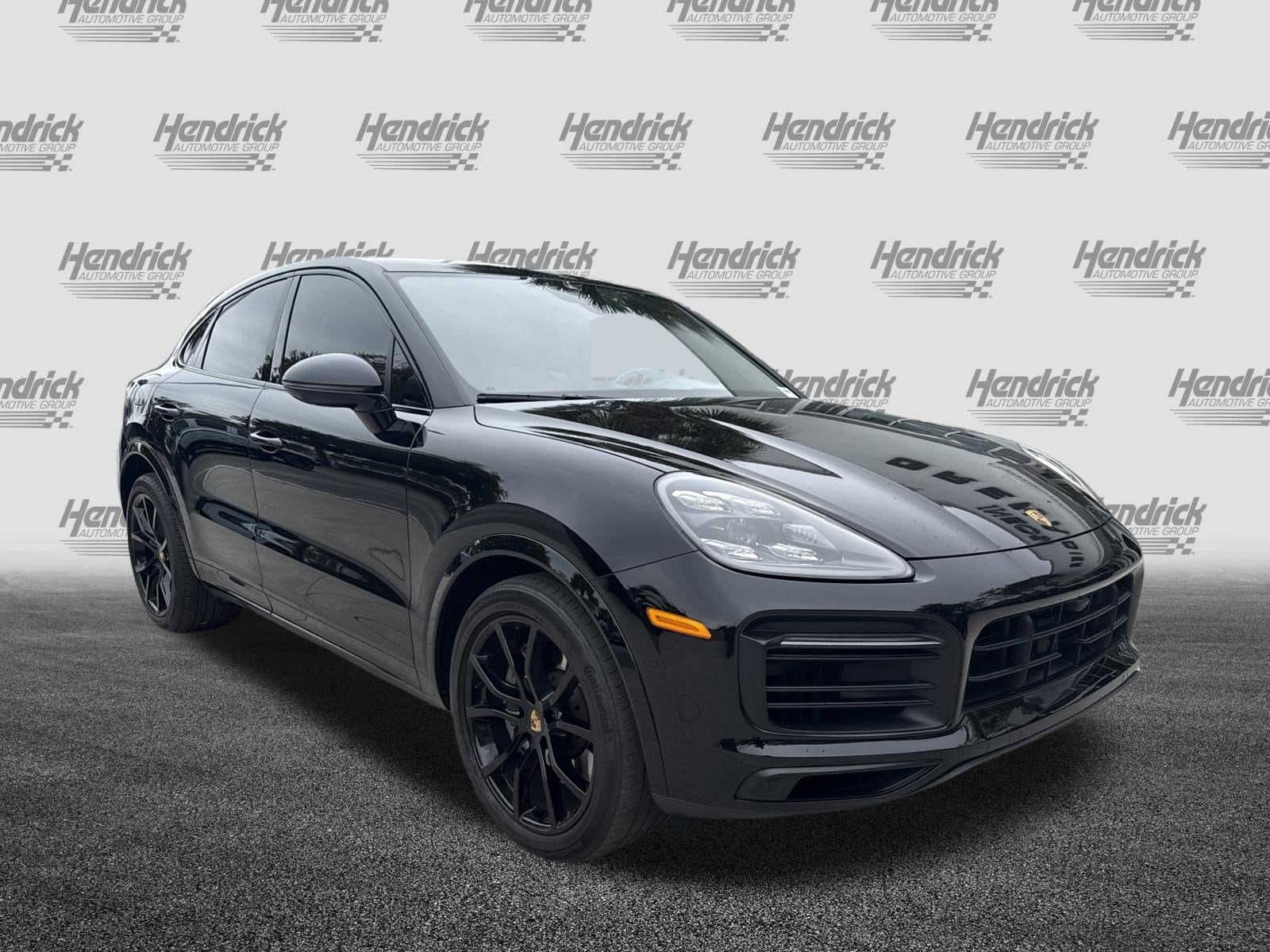 2022 Porsche Cayenne Coupe S Platinum Edition Coupe photo 2
