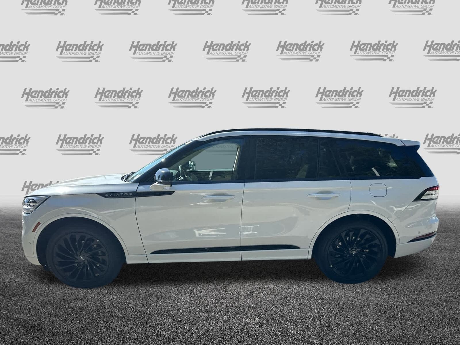 2024 Lincoln Aviator Reserve photo 3