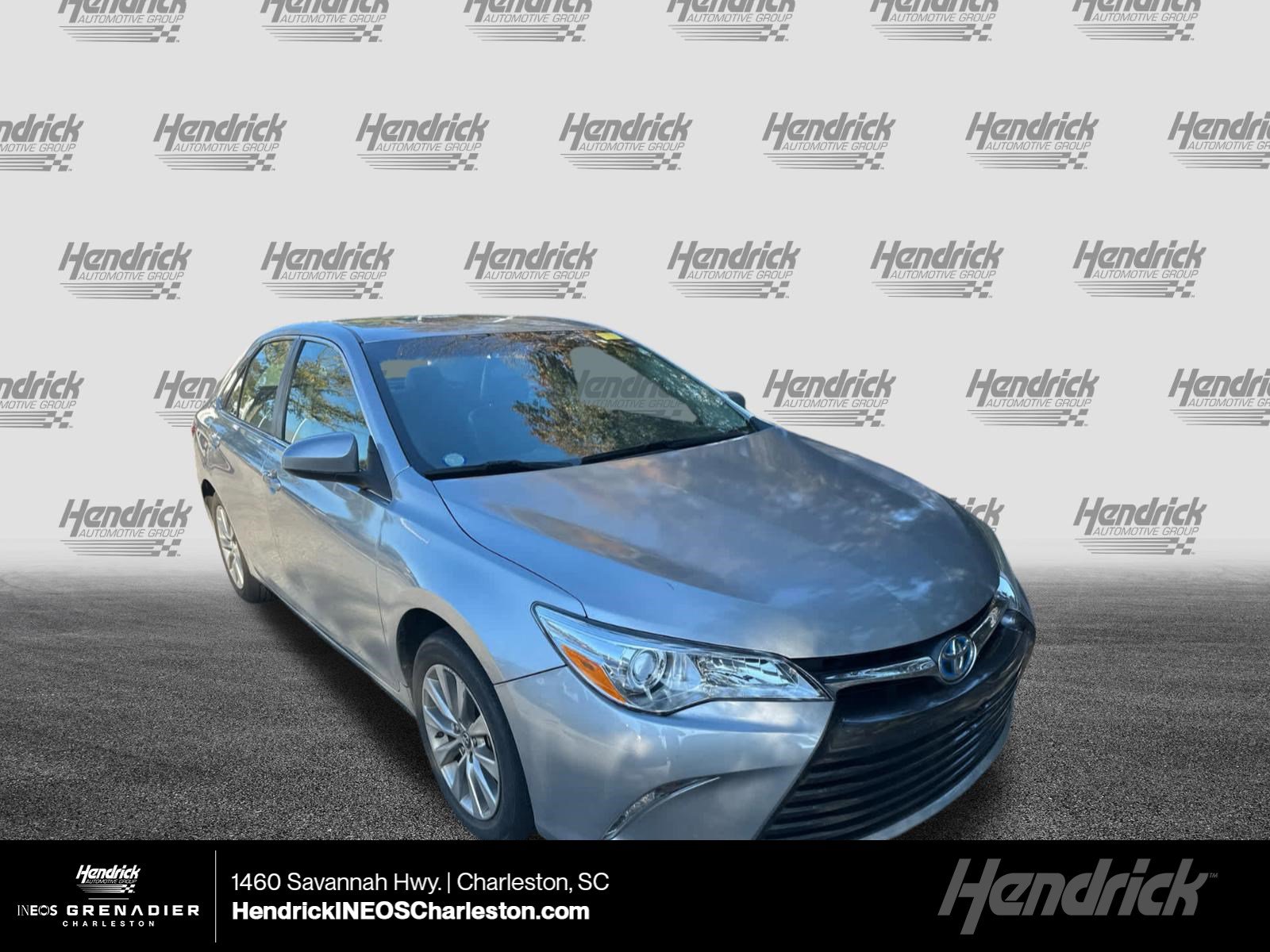 2016 Toyota Camry XLE's photo