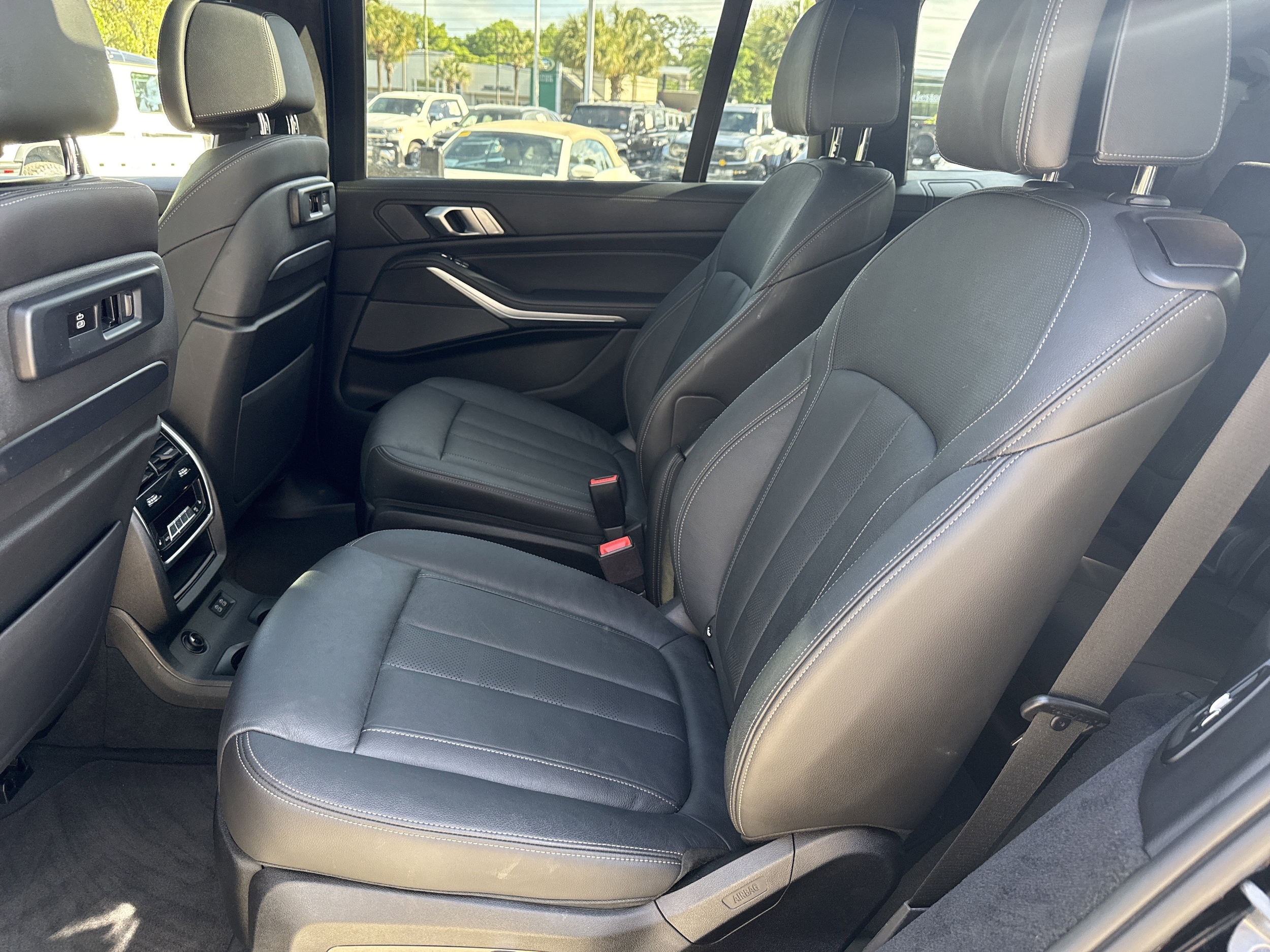 2021 BMW X7 40i - Photo 27