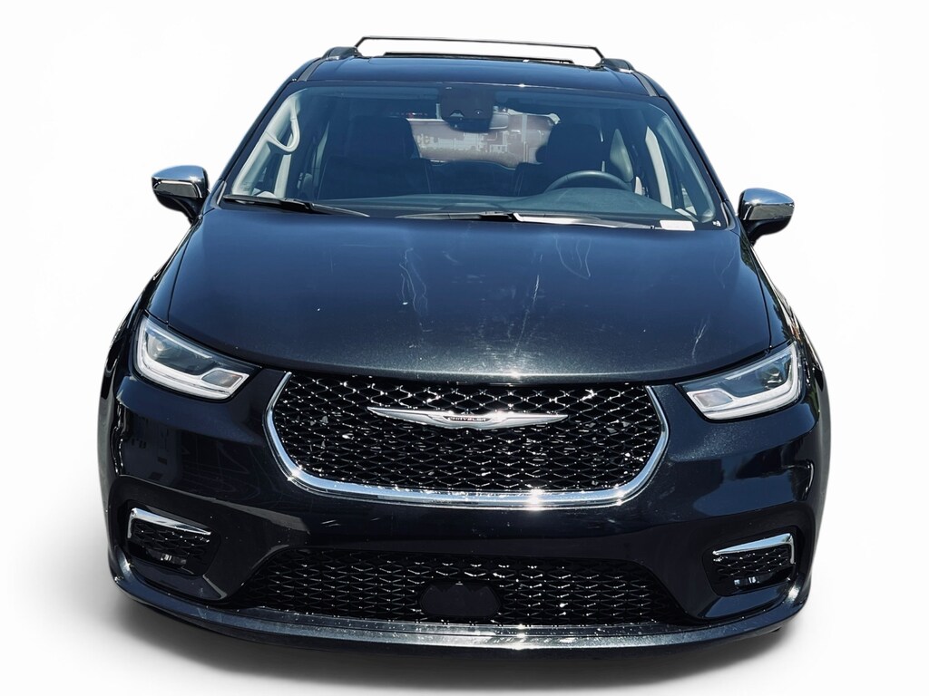Used 2023 Chrysler Pacifica Limited Minivan