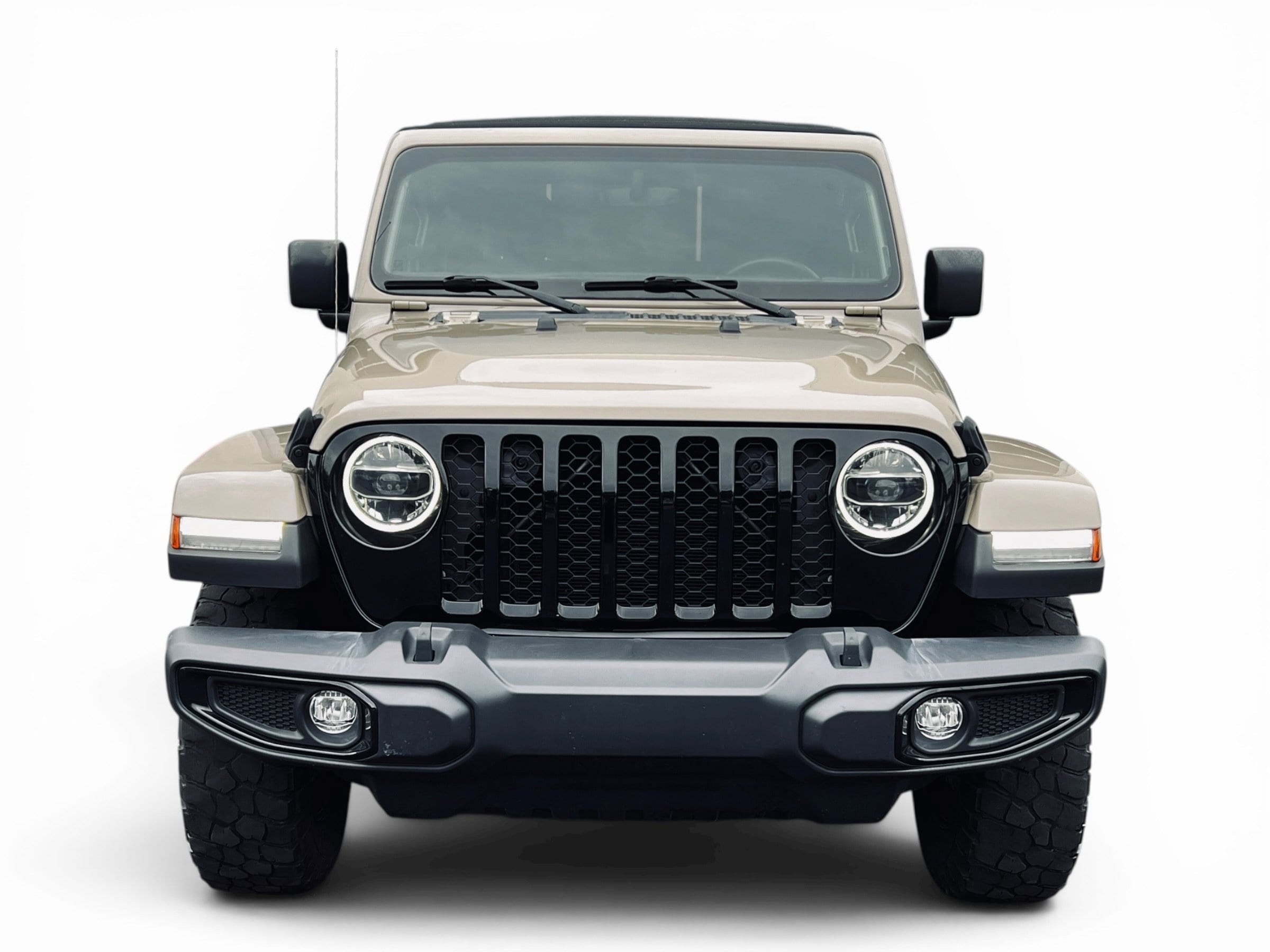 2022 Jeep Gladiator Willys photo 2