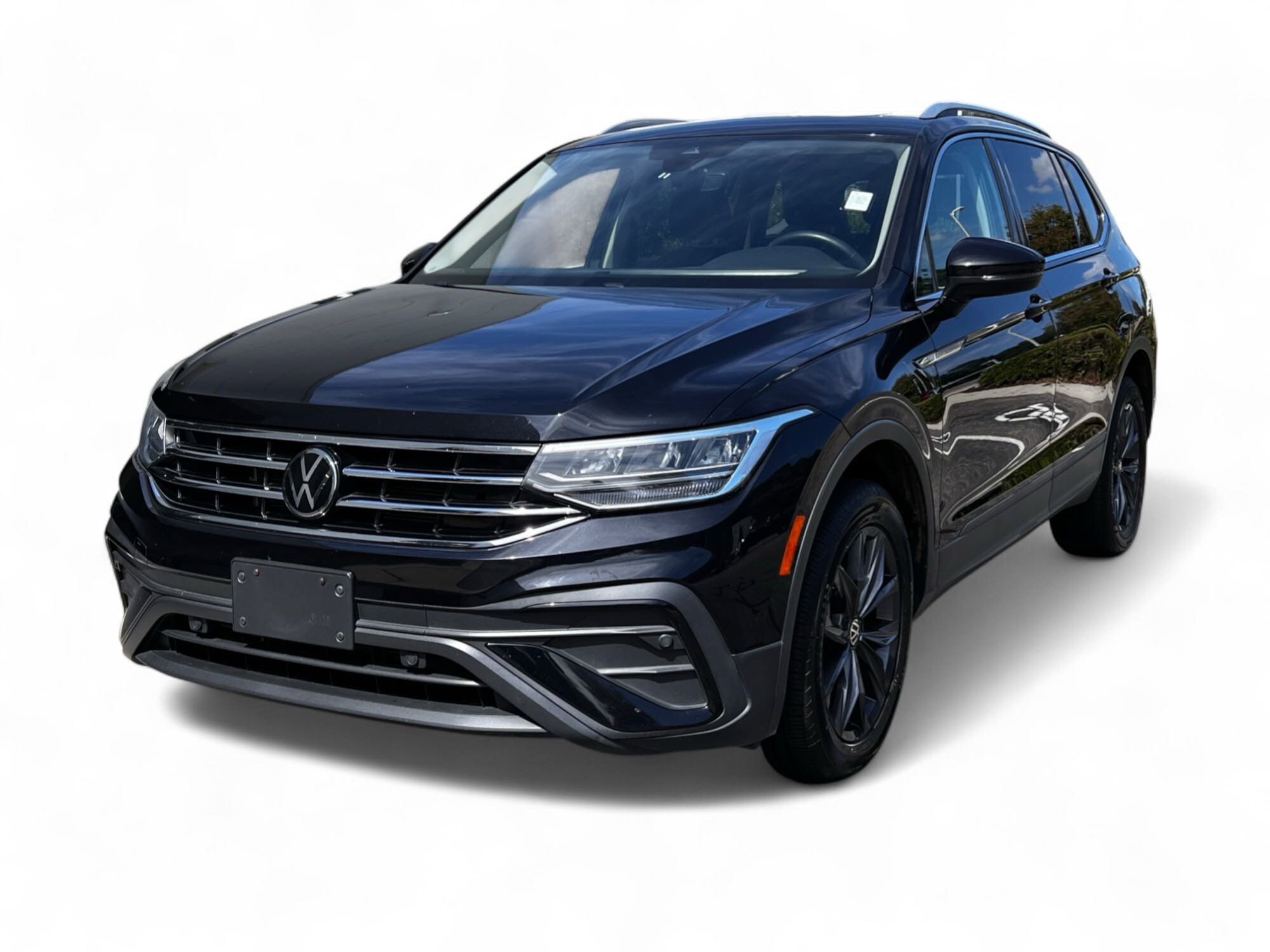2022 Volkswagen Tiguan SE photo 3