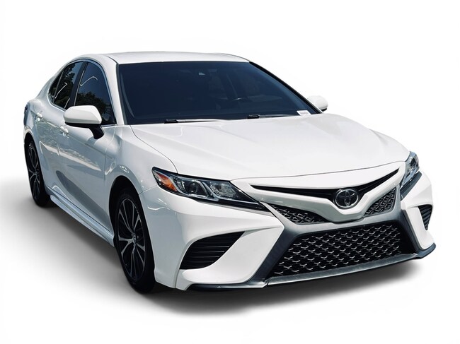 2018 Toyota Camry SE Sedan