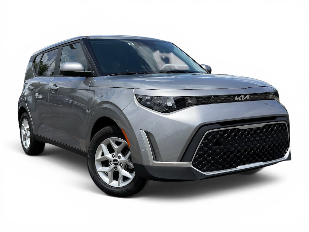 Used 2025 Kia Soul LX Hatchback