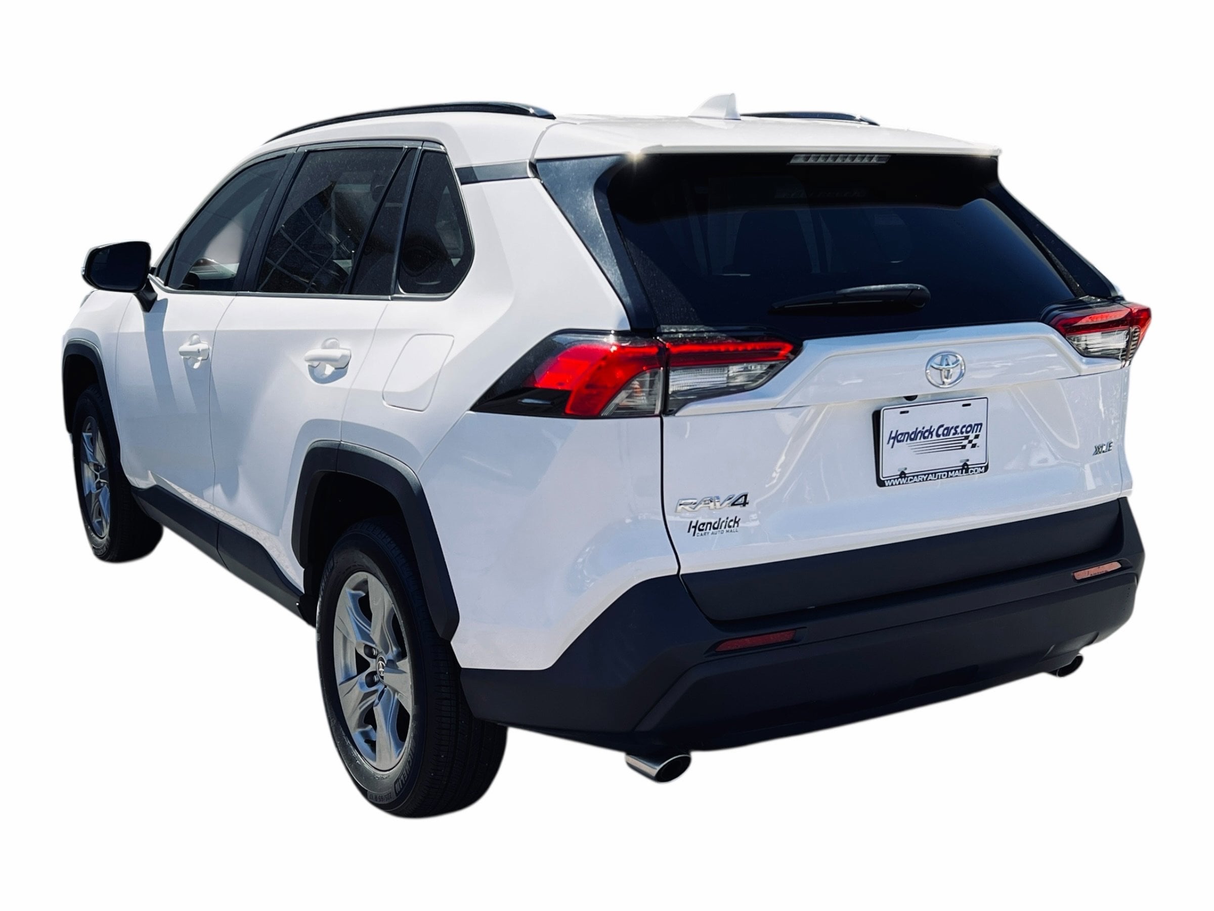 2023 Toyota RAV4 XLE photo 3