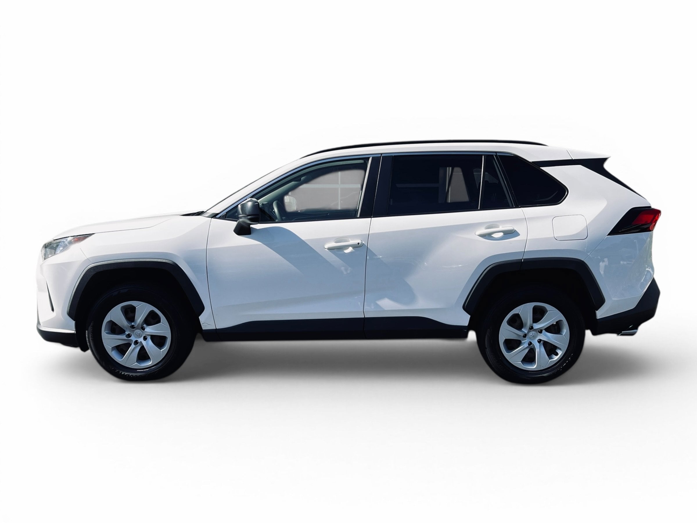 2019 Toyota RAV4 LE photo 6