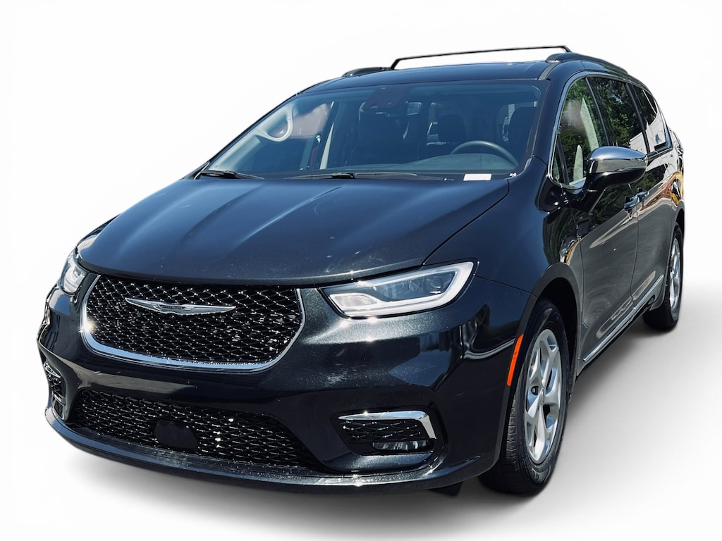 Used 2023 Chrysler Pacifica Limited Minivan