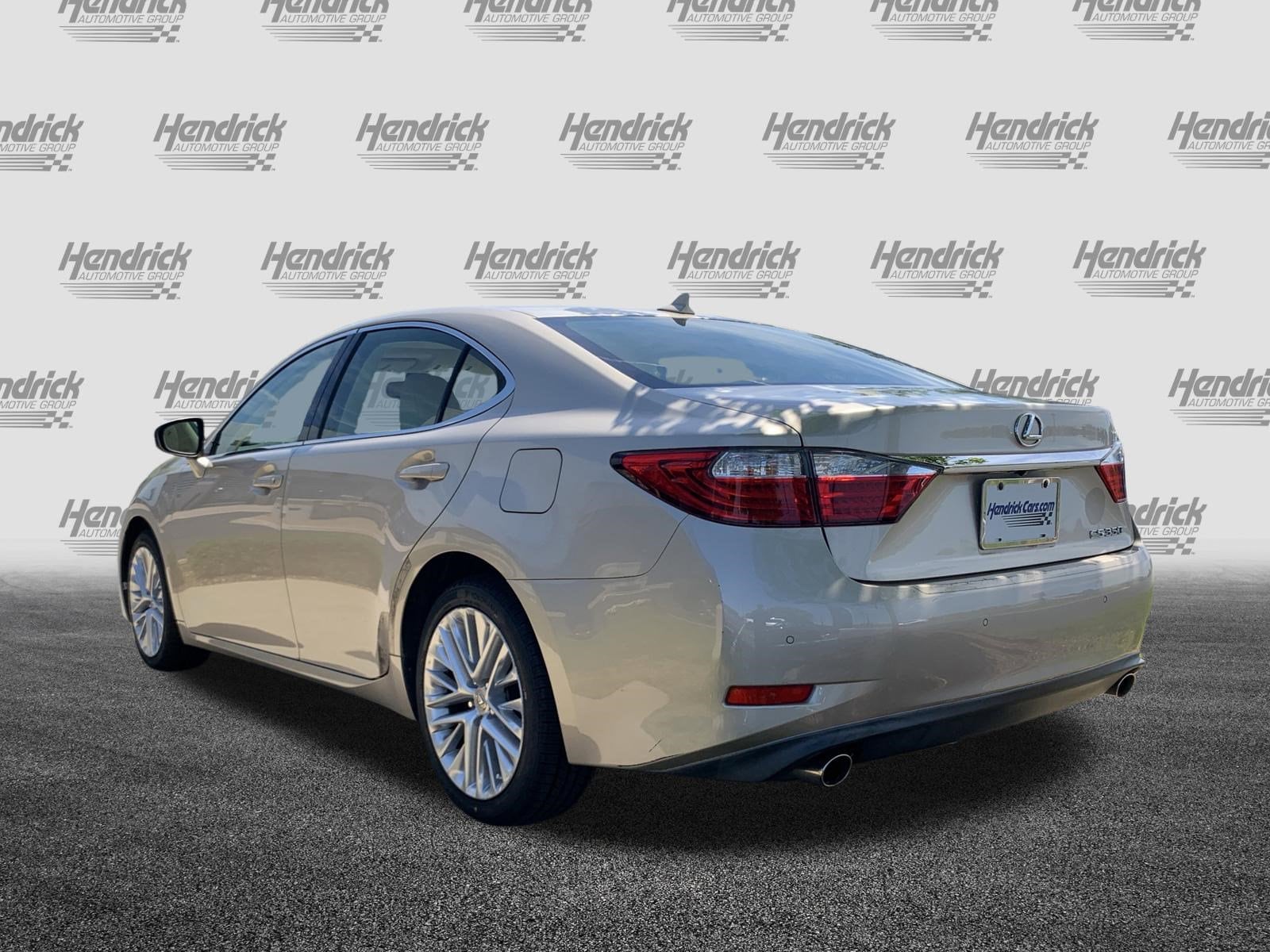 2013 LEXUS ES 350 4dr Sdn photo 6
