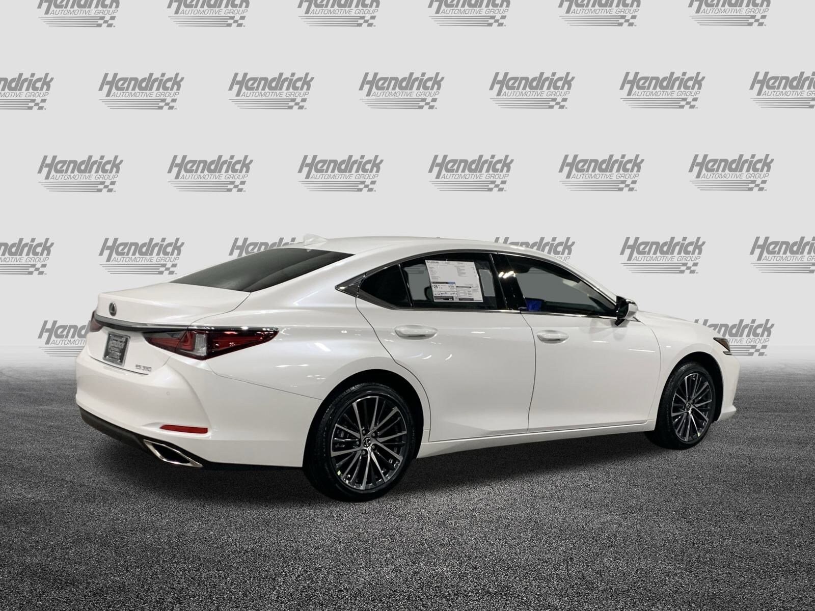 2025 Lexus ES 350 Base photo 4
