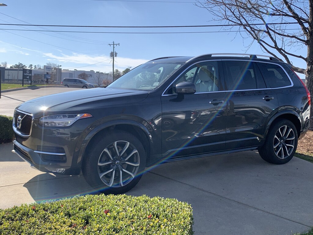Used 2018 Volvo XC90 Momentum SUV