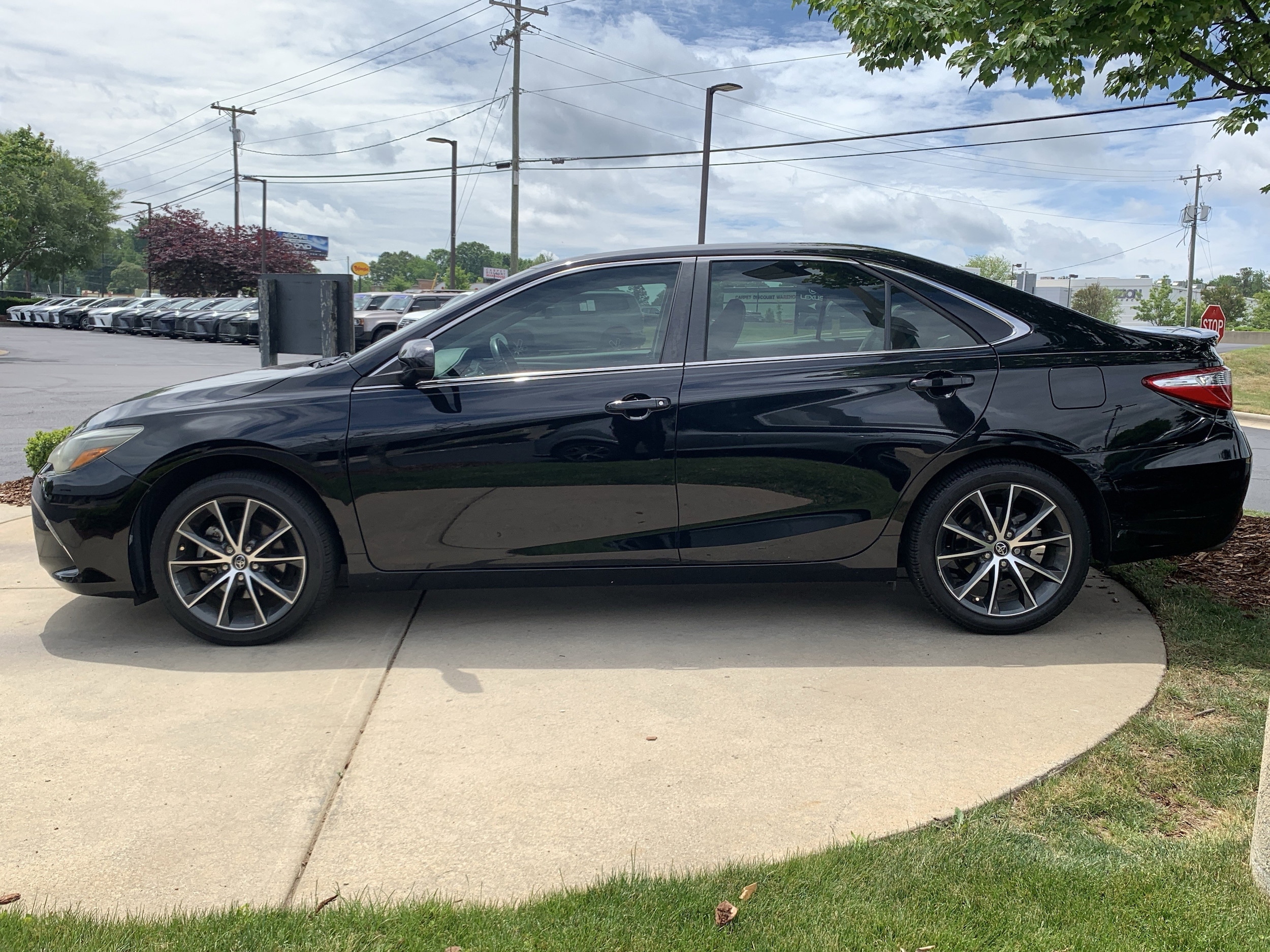 2016 Toyota Camry XSE photo 4
